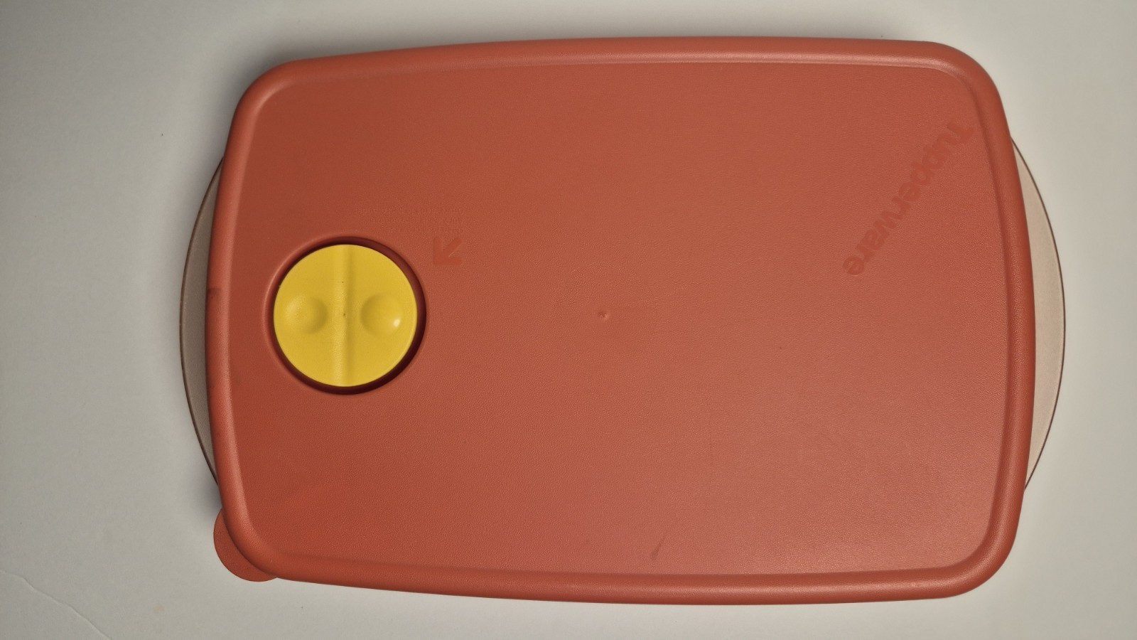 Tupperware Vent ‘N Serve Divided Microwave Containers Set of 2 Purple & Rust…