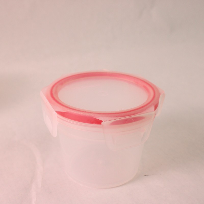Lot of 3 Snapware Food Storage Containers Red Lids 0.5 Cups and 1.25 Cups