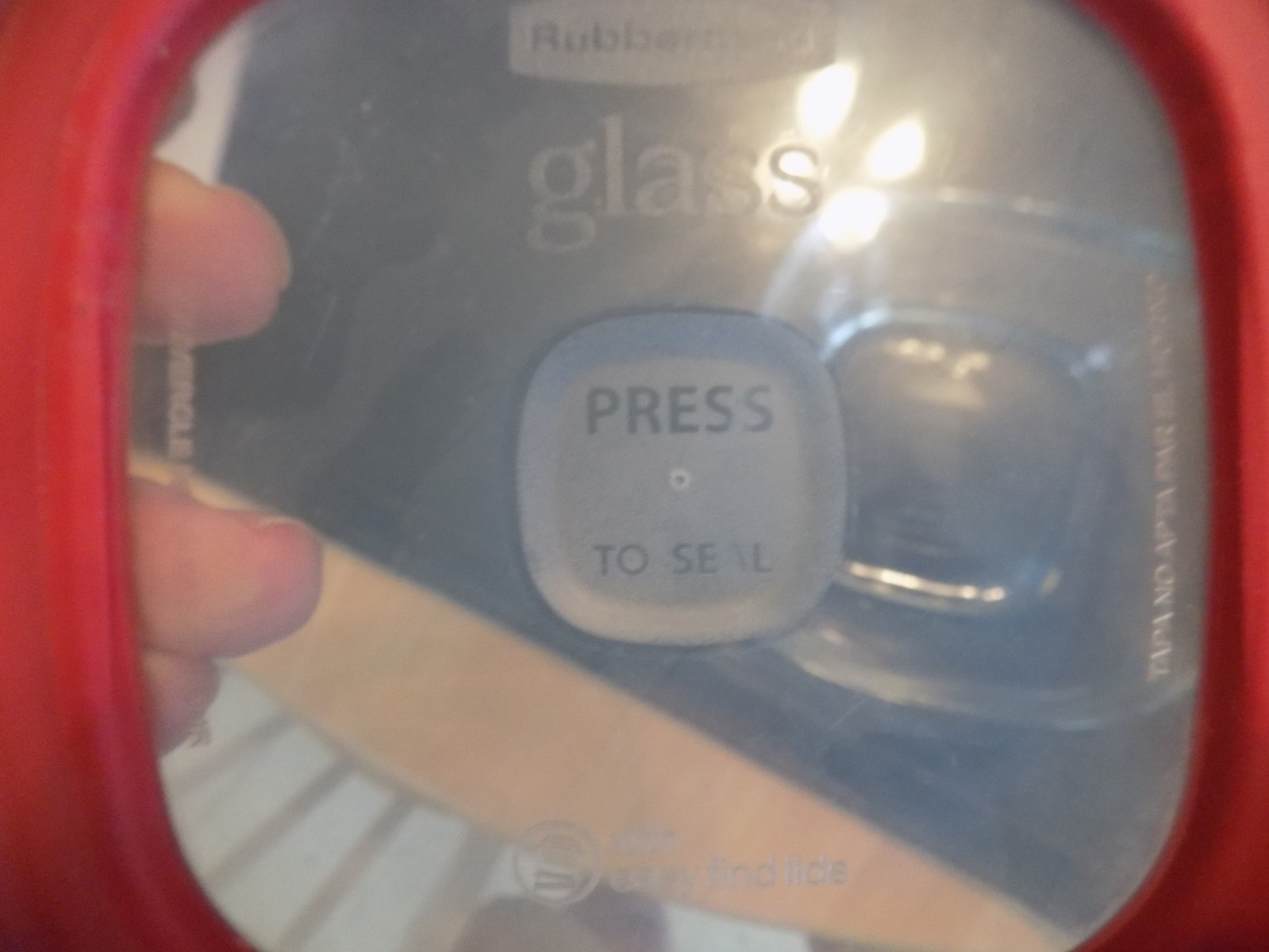 RUBBERMAID Glass Food Storage 2.5 cups Square Model With Lid