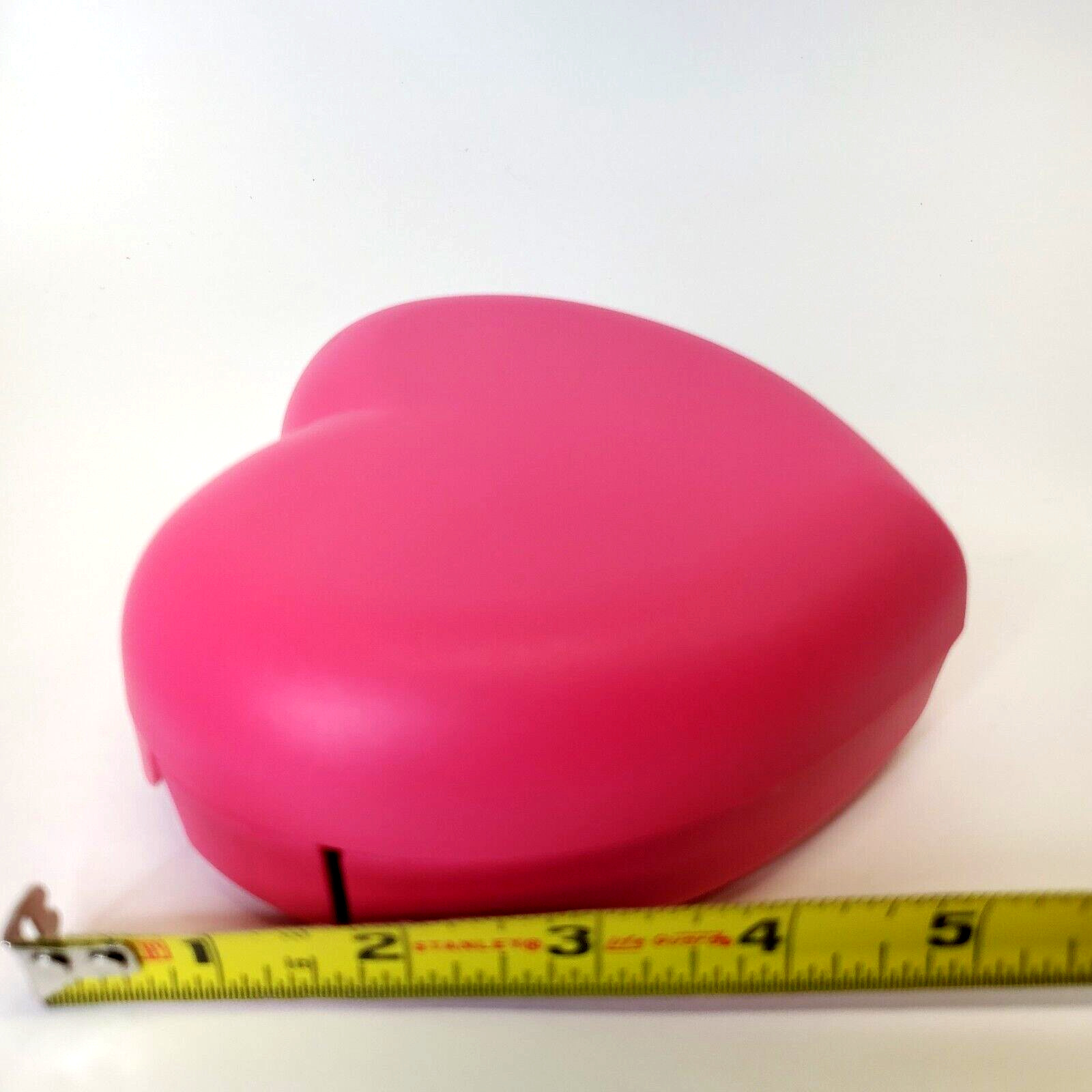 TUPPERWARE HINGED PINK SWEET HEART STORAGE CONTAINER LOVE VALENTINE’S SANDWICH