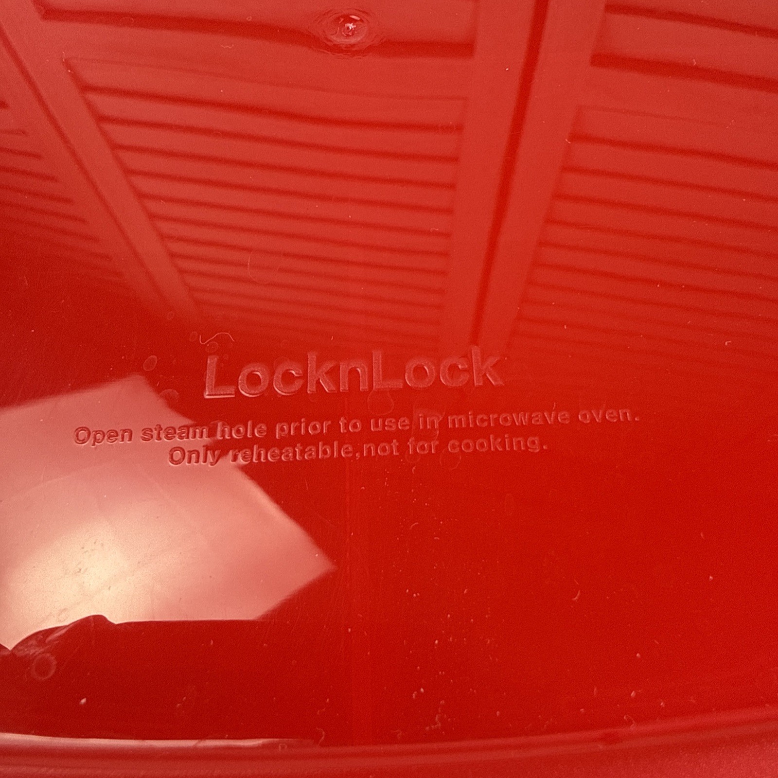 Set of 2 Lock N Lock Divided Containers w/Flip Vent Red HPL970D