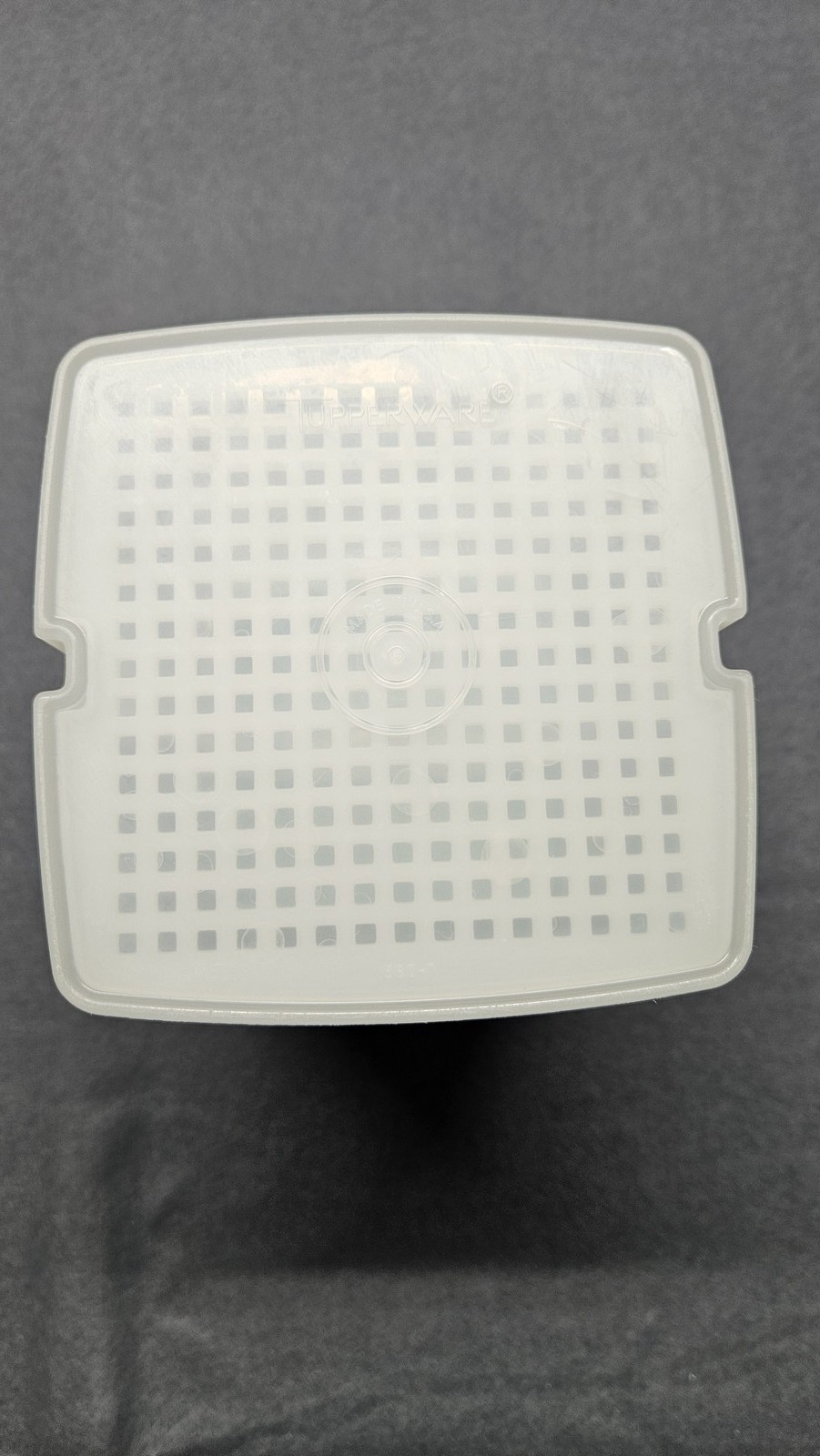 Vintage Tupperware Square-R-Round Container 1640-1 with Drainer Insert & Seal