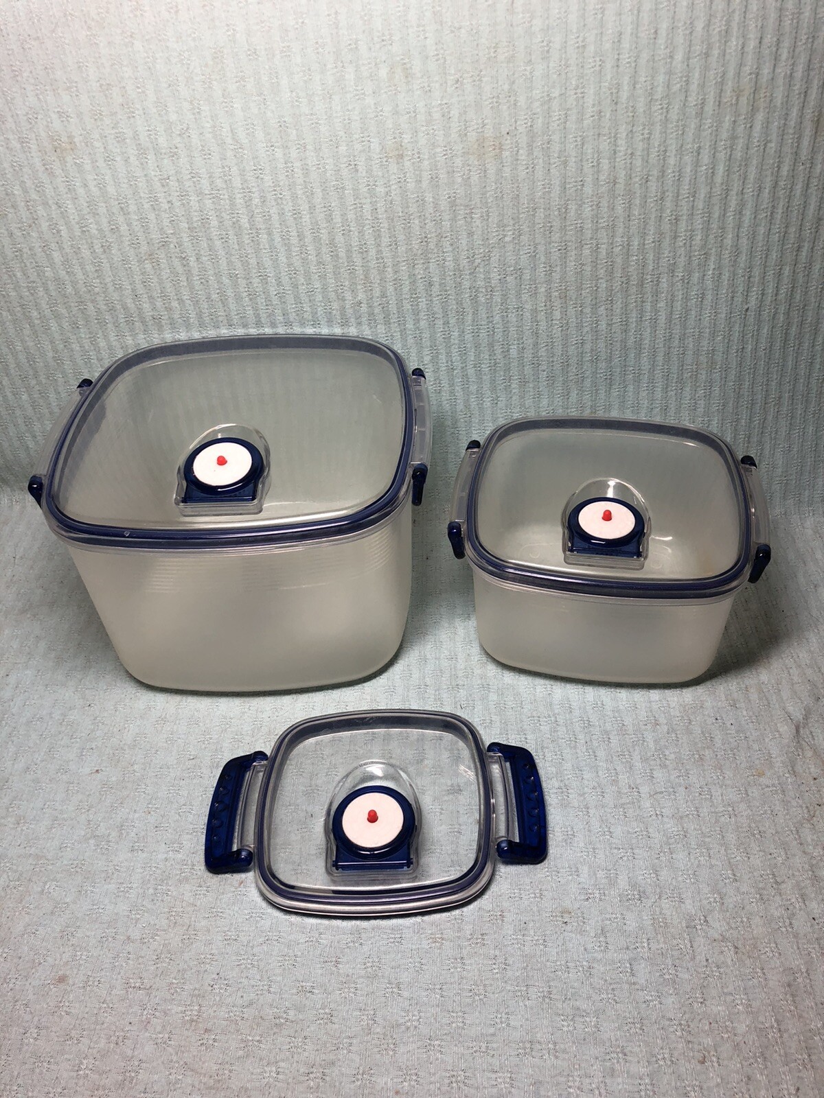 Whistle Vac Food Storage Container 5 Pc Set 8″ & 6” w/ 4” Lid