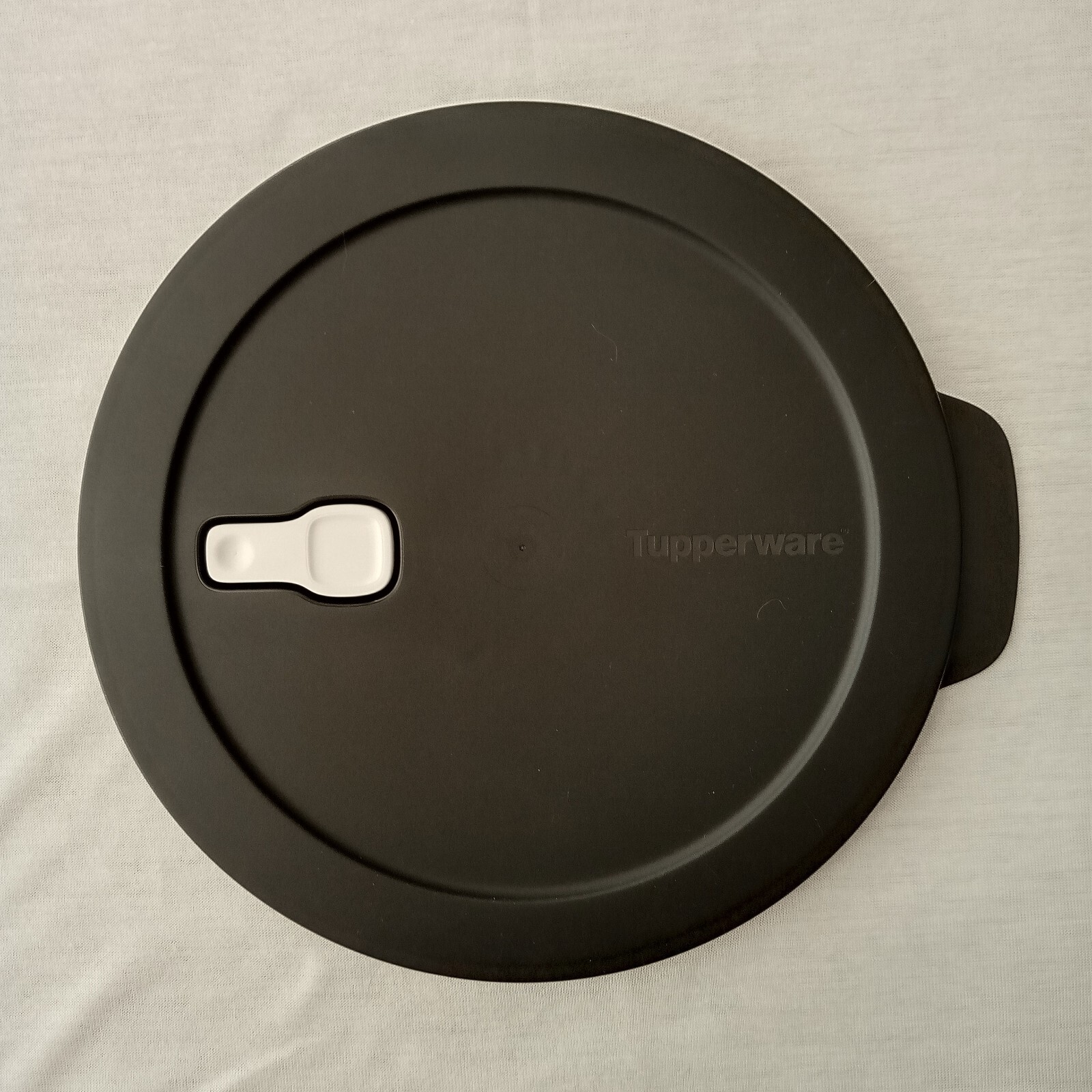 Tupperware CrystalWave Microwave Round Dish Sheer Black Lunch Dinner RARE NEW