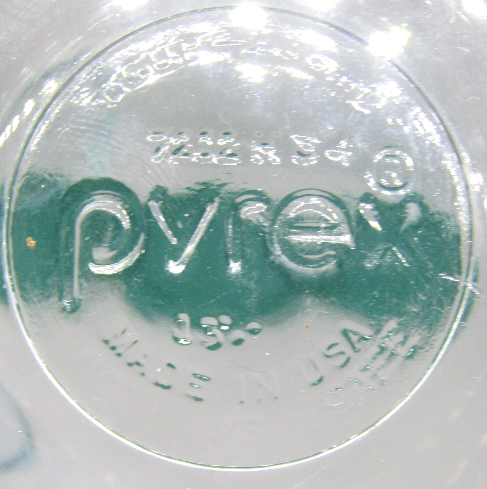 Pyrex 7202, 1-Cup Glass Lidded Storage Containers, Set of 3.
