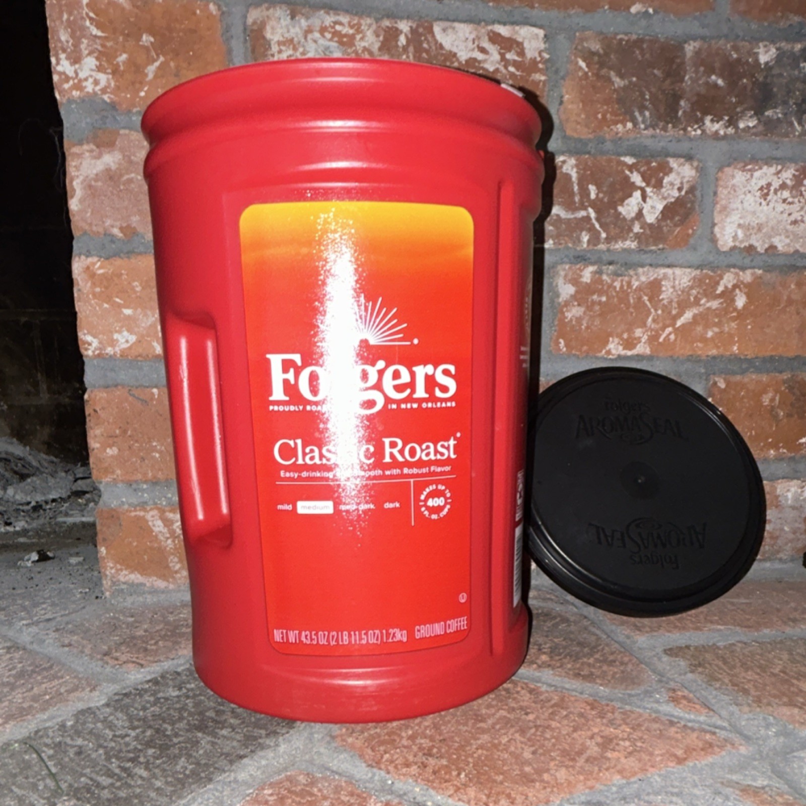 Folgers Classic Roast 43.5 oz Plastic Storage Containers Red Black Snap Lid Set