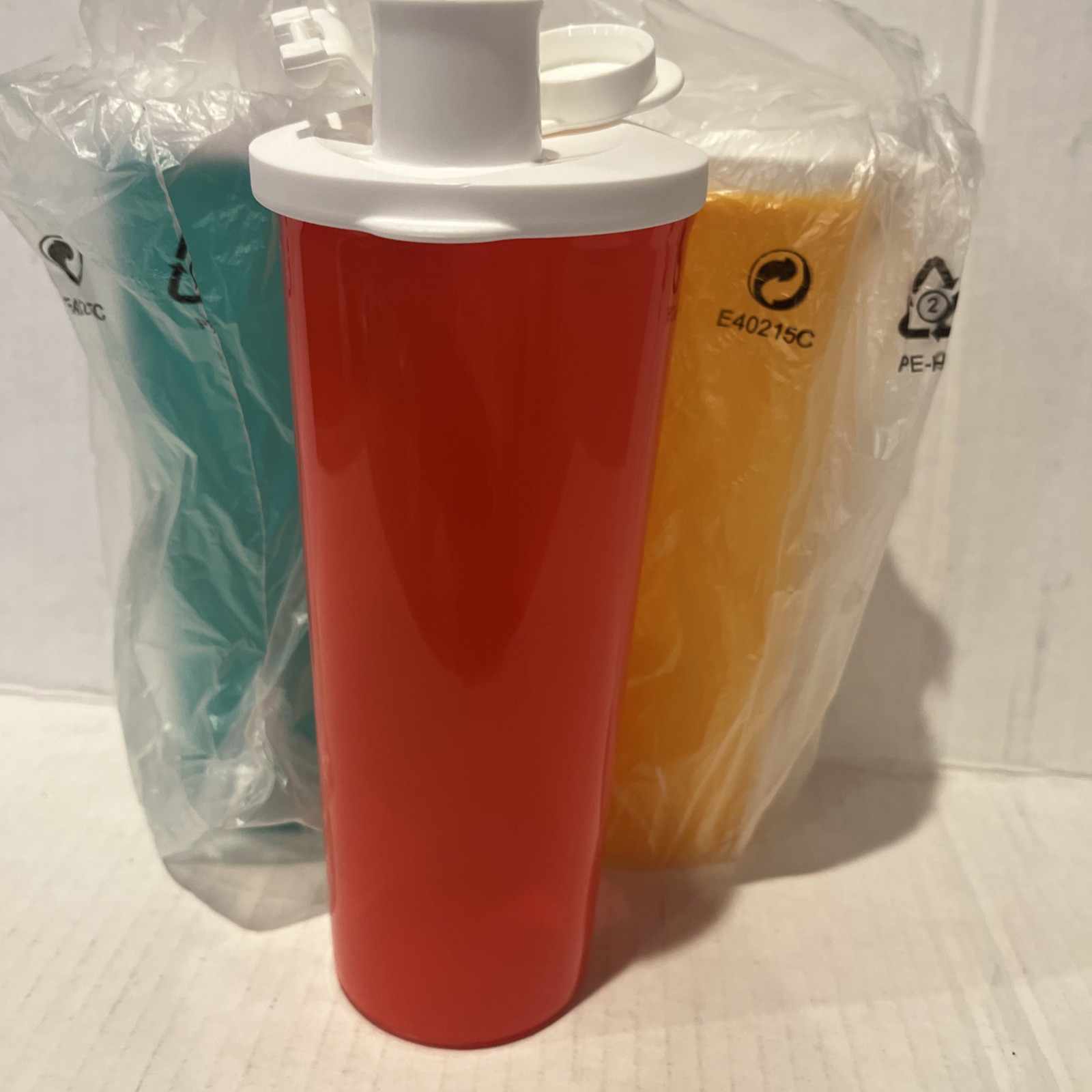 Tupperware Tumbler Lot 3x Cup 16 Ounce 470 ml Red Teal Yellow White Seal New