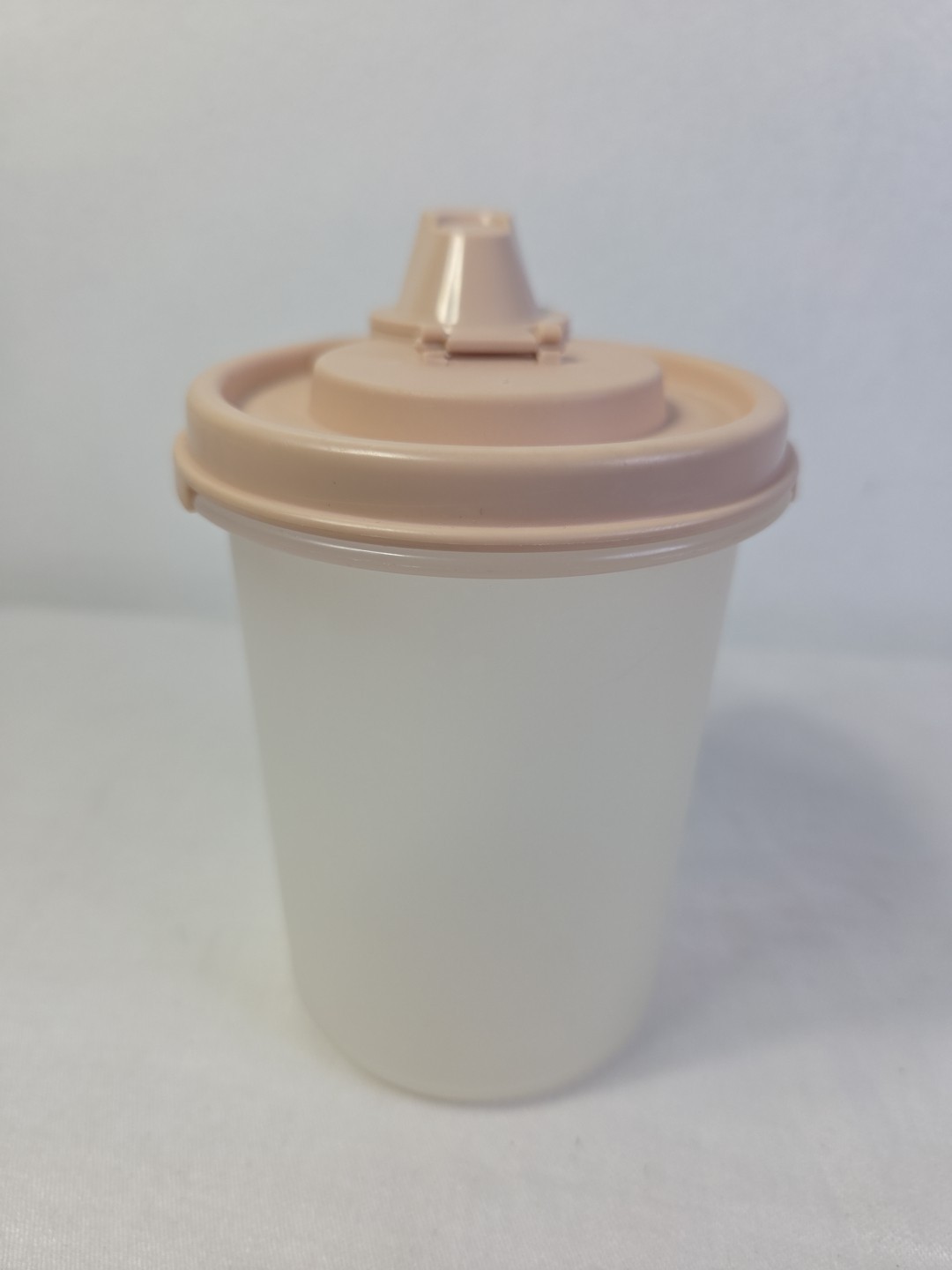 Tupperware Modular Mate Container with Pink Easy Pour Lid / Spout