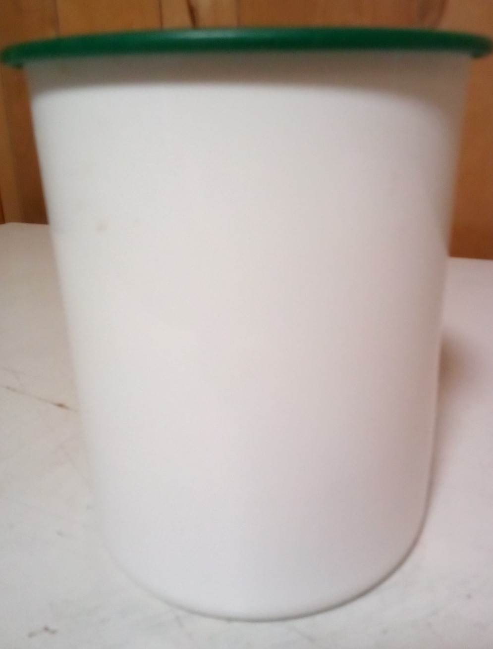 Remind Me Canister Tupperware B White w Hunter Green Seal Tupperware