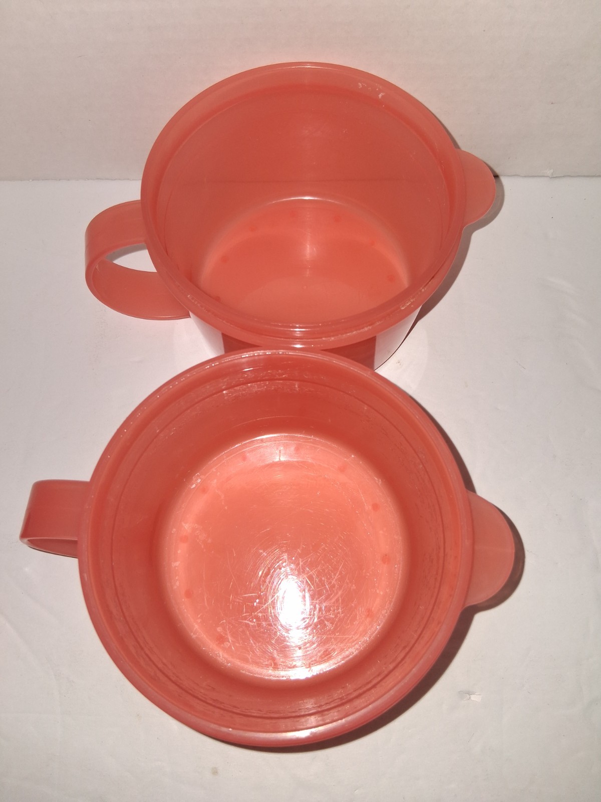 Tupperware Crystalwave Soup Mugs with Stain Guard Coral 16oz Lot Of 2