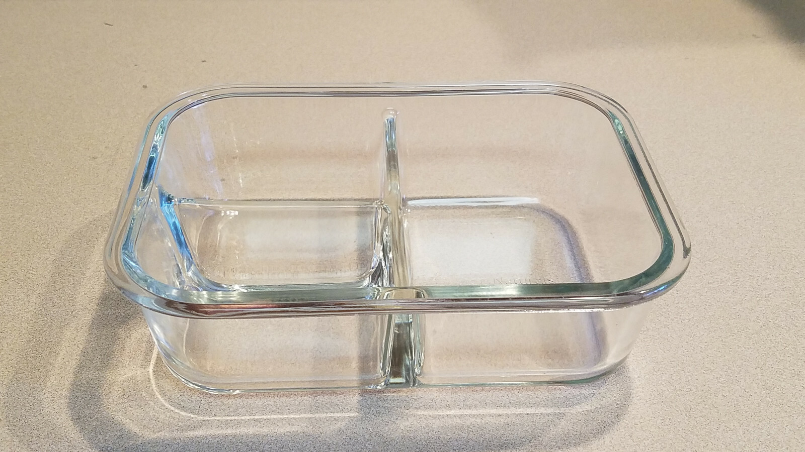 Prep Naturals 7 3/4″ x 5 3/4″ x 2 1/2″ Glass 3 Section Glass Container (NWOT)