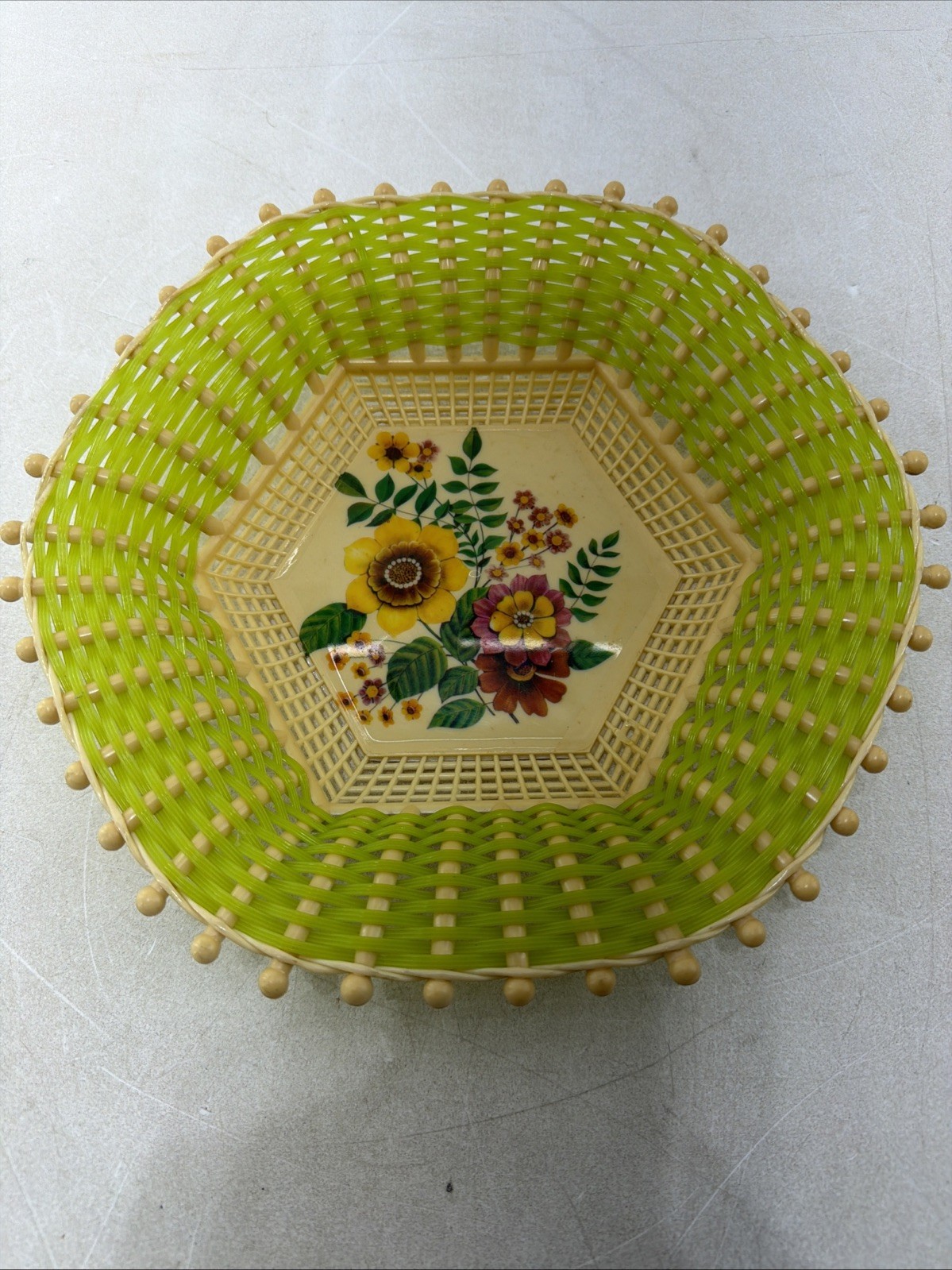 Corbeille Flower vintage marque Plastona numéro 1160 Grece art déco cuisine 1970