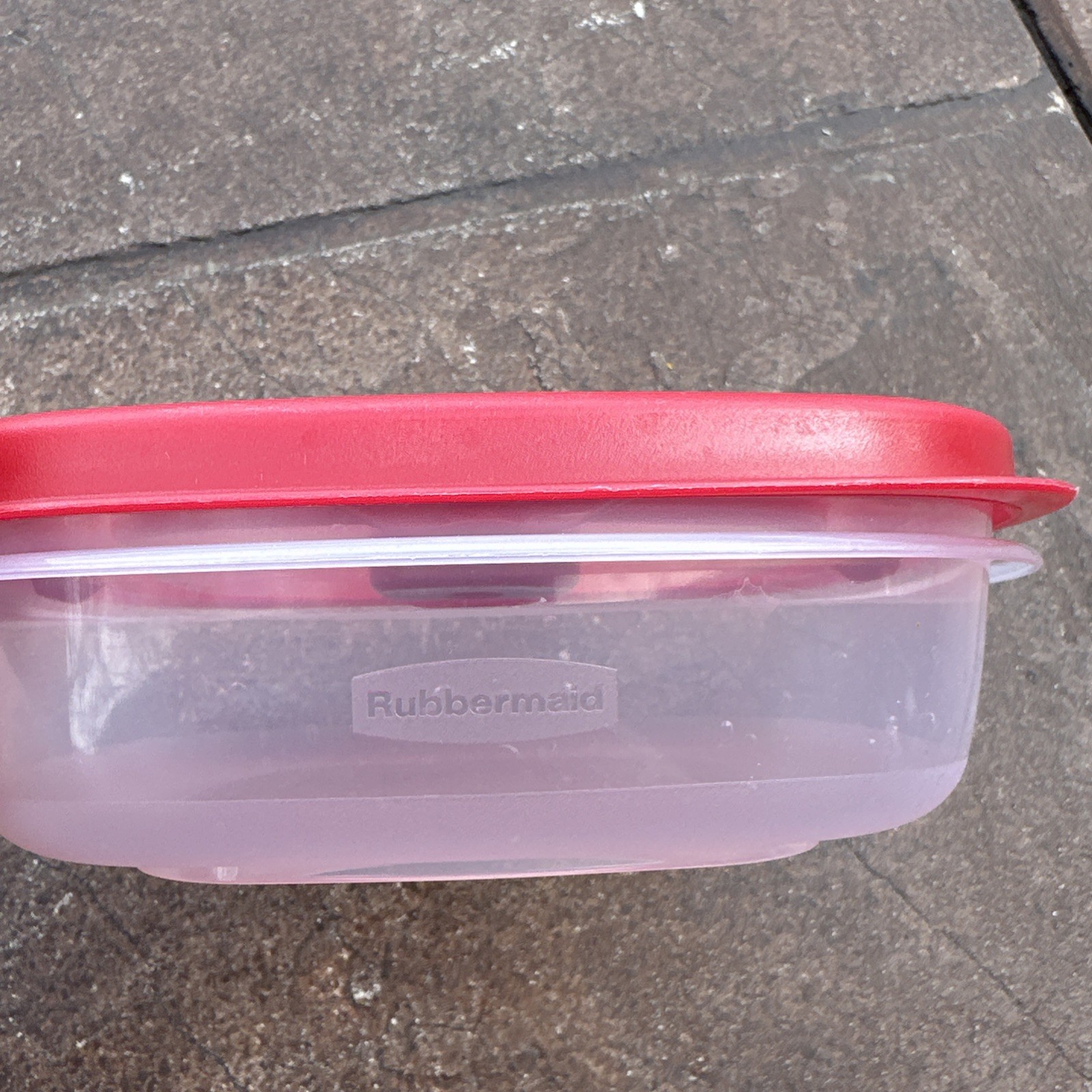 Rubbermaid Storage Container Easy To Find Red Lid 3 cups (710ml) 7J61