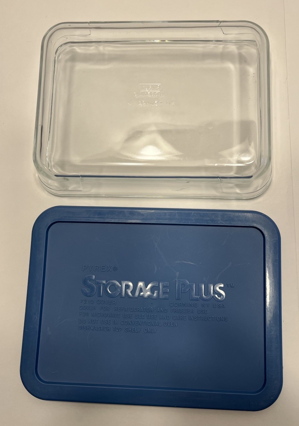 Pyrex 7210 3-Cup Rectangle Glass Storage Dish With 7210 Plastic Blue Cover READ