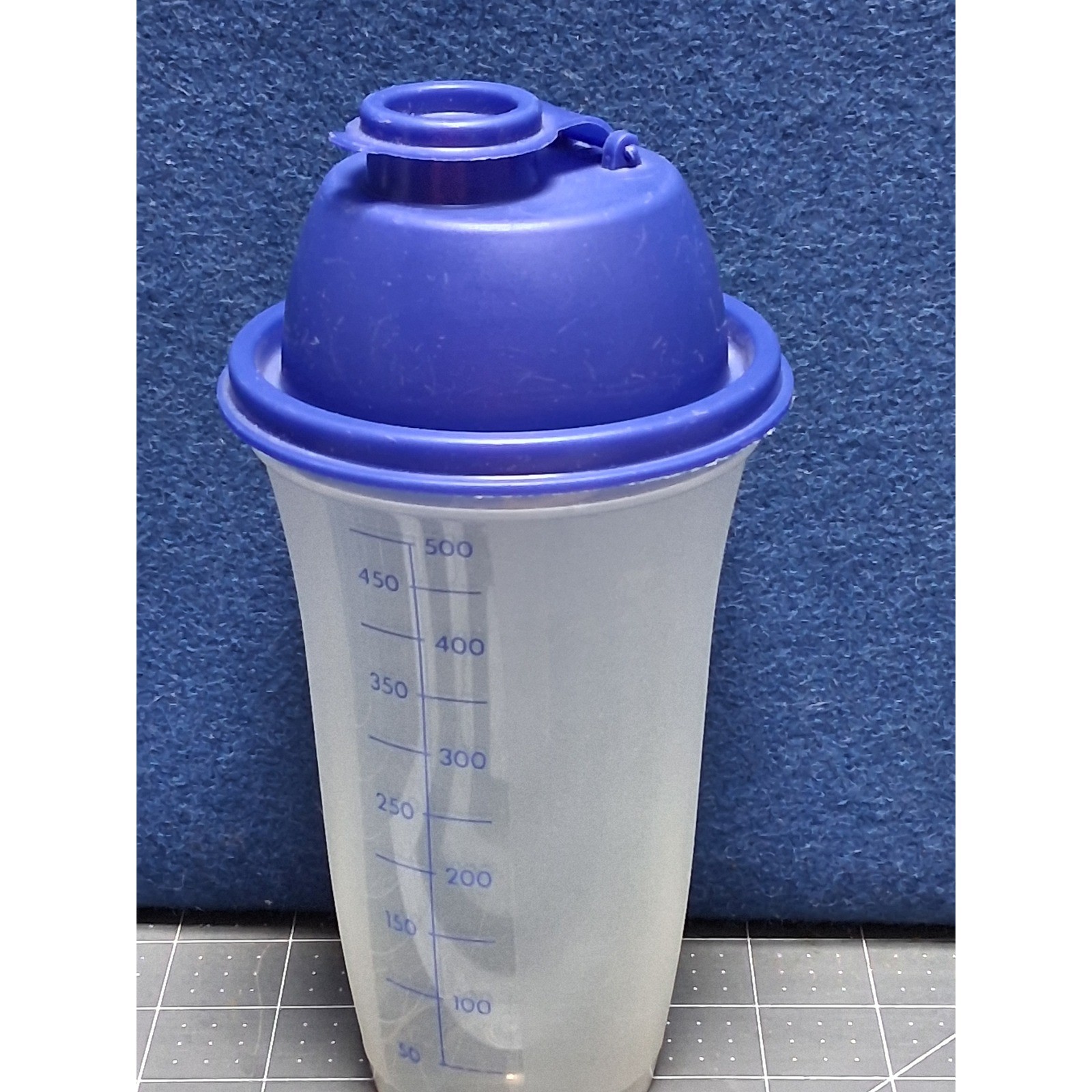 Tupperware Quick Shake Container Blue 500ml Vintage Mixer 844 3 with Insert
