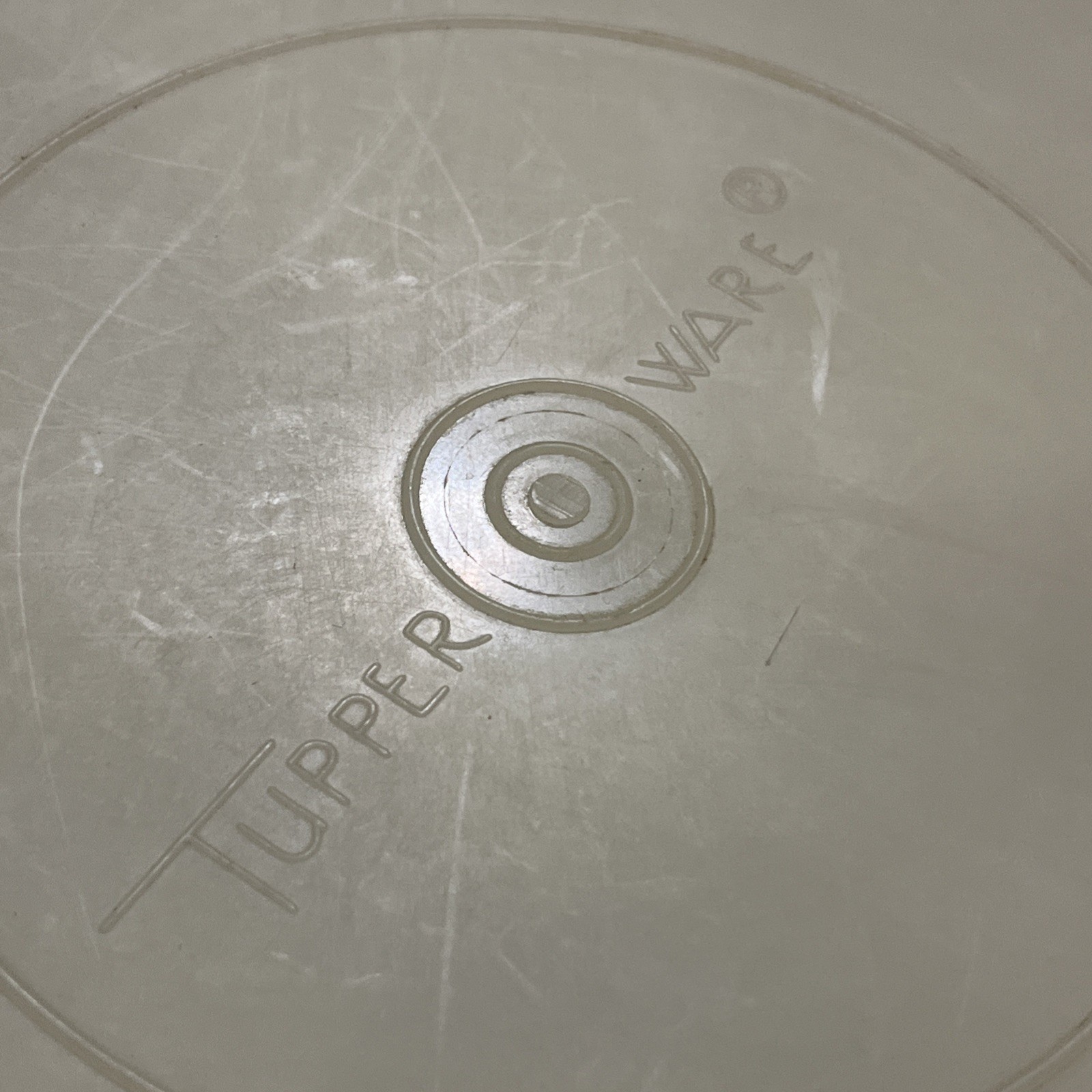 Vintage Tupperware 12 inch Round Pie Veggie Snack Keeper and Carrier w/Lid {ttt}