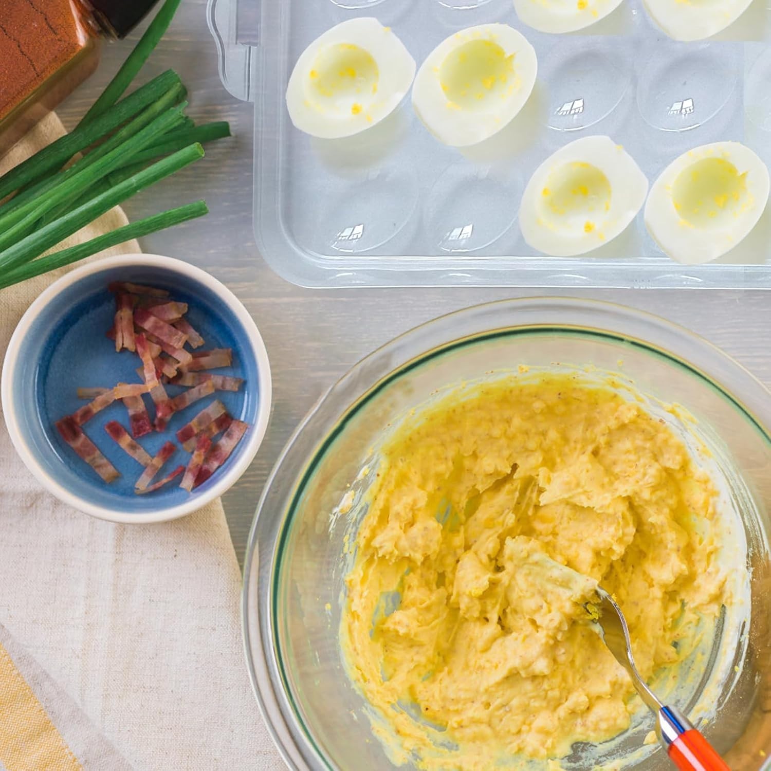2 Layers Deviled Egg Containers with Lid,48 Slots Deviled Eggs Holder with Handl