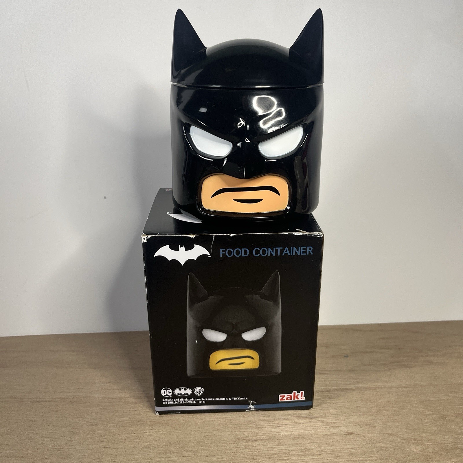 Loot Crate Exclusive Lego Batman Food Snack Container Zak! DC Comics 10.5 oz