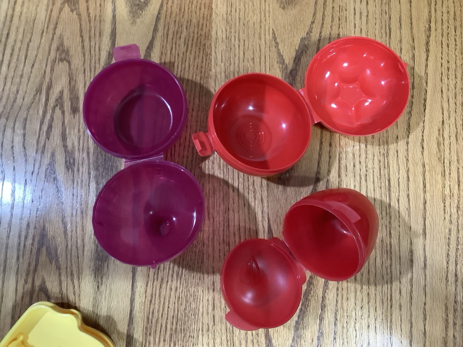 Tupperware New Forget Me Not Vegetable Keepers Tomato, Apple & Onion Containers