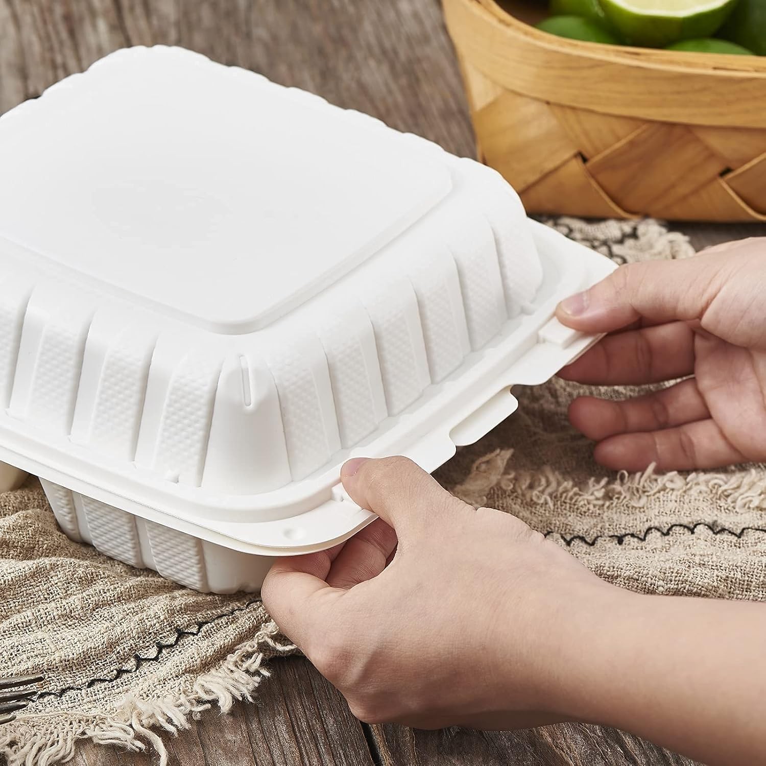 FULING 8x8in 3-Compartment 50-Pack Plastic Clamshell To-Go Lunch Box Disposable