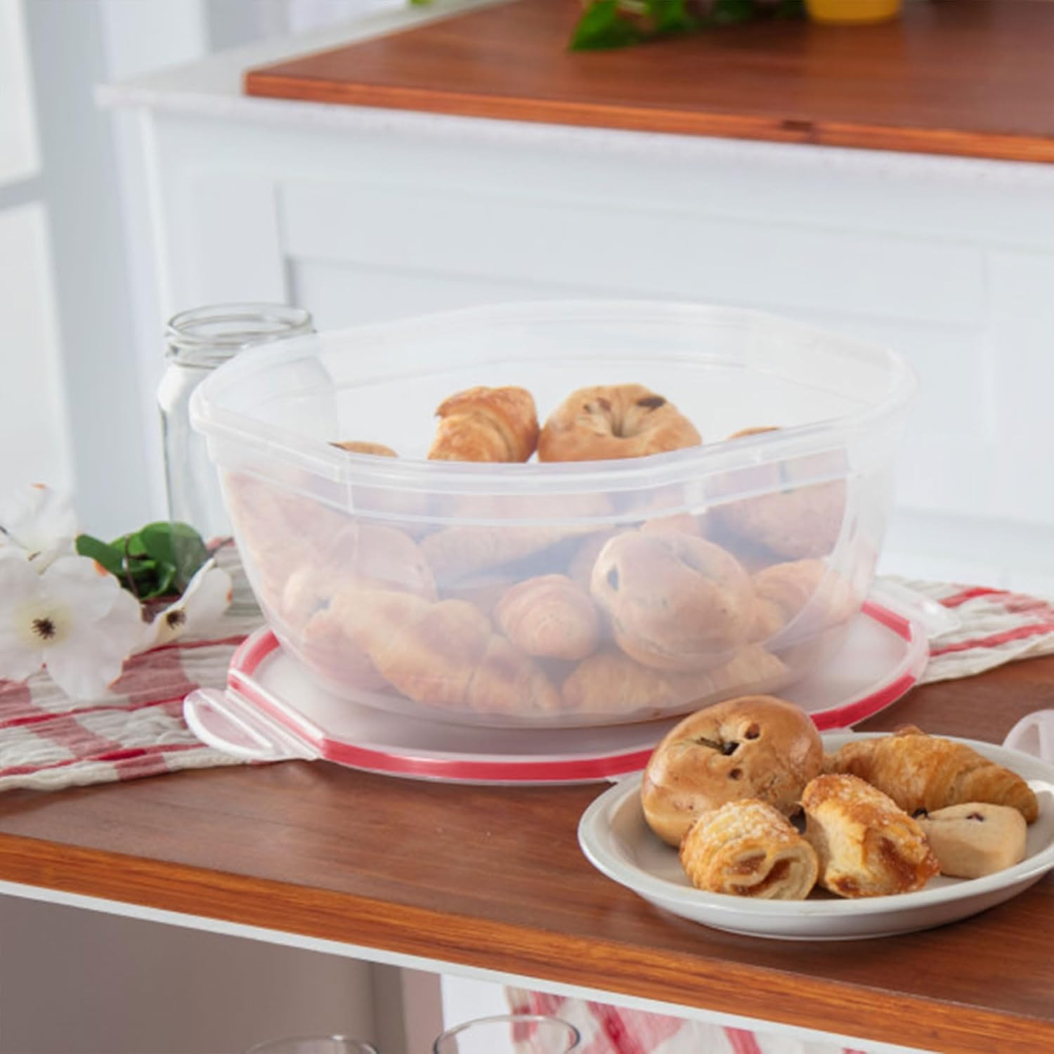 Ultra-Seal 8.1 Qt Airtight Food Storage Containers, 4-Pack, Clear with Red Lid