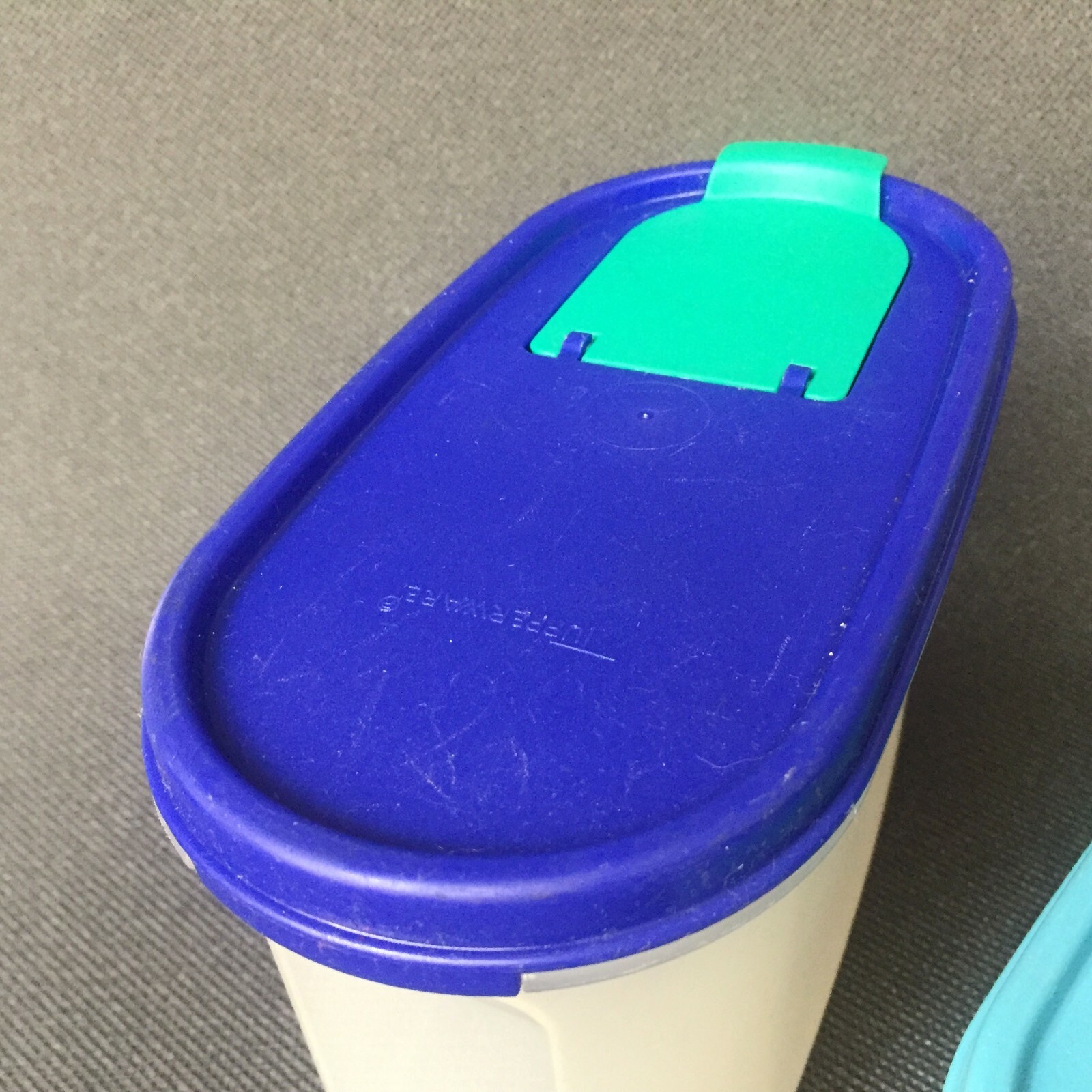Tupperware VINTAGE OVAL Modular Mate 1 #1611 500ml, Modular Mate 2 #1612 1.1L