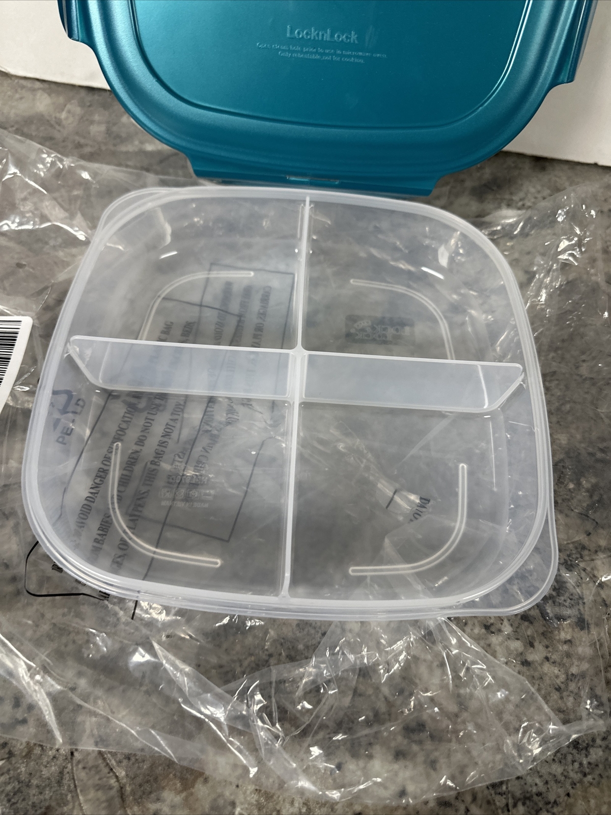 Lock N Lock Divided Food Storage Container W/Green Snap Lid 4 Divides Vent 1.4qt
