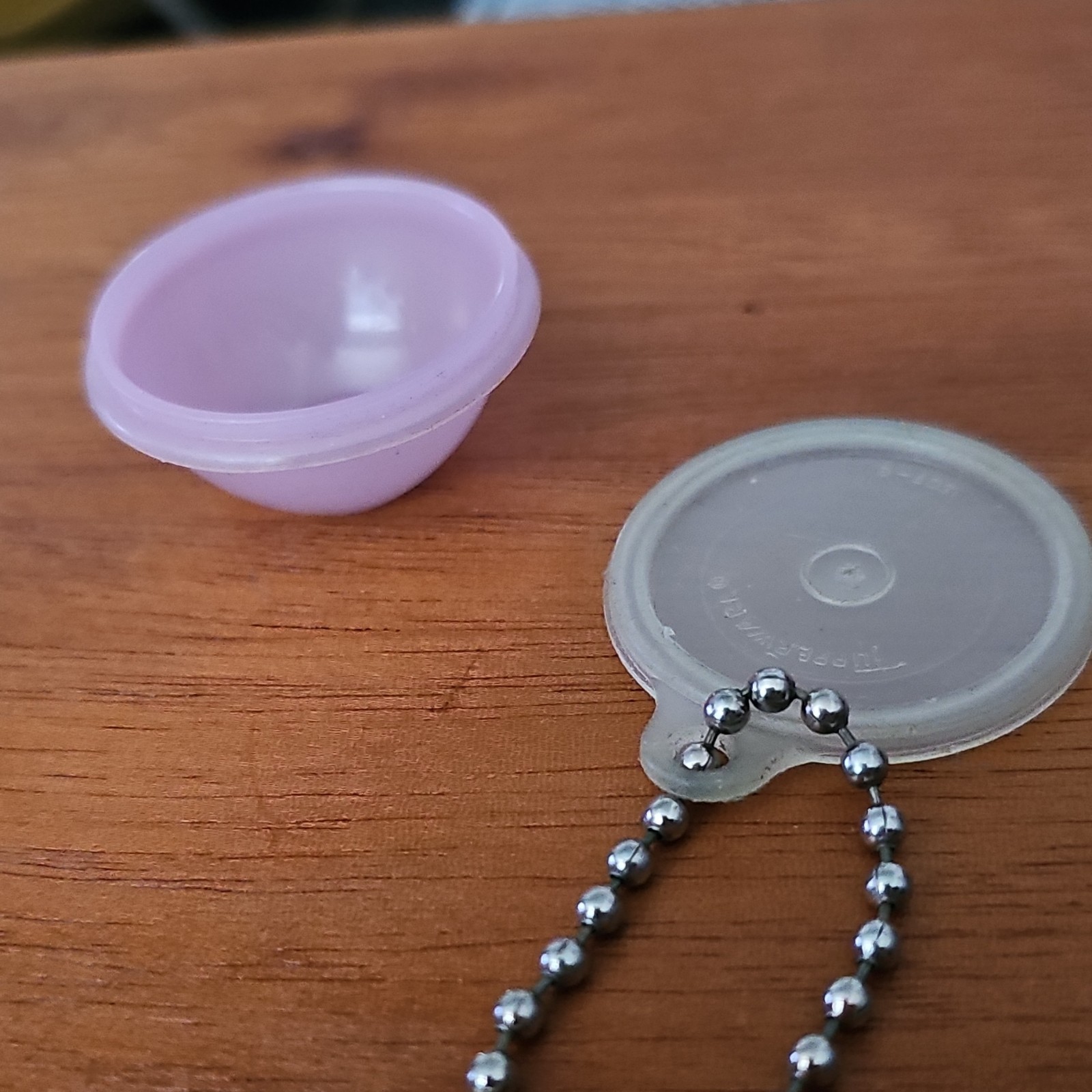 Tupperware Mini 1 oz Round Pink Food Storage Container w/ Snap Lid & Chain