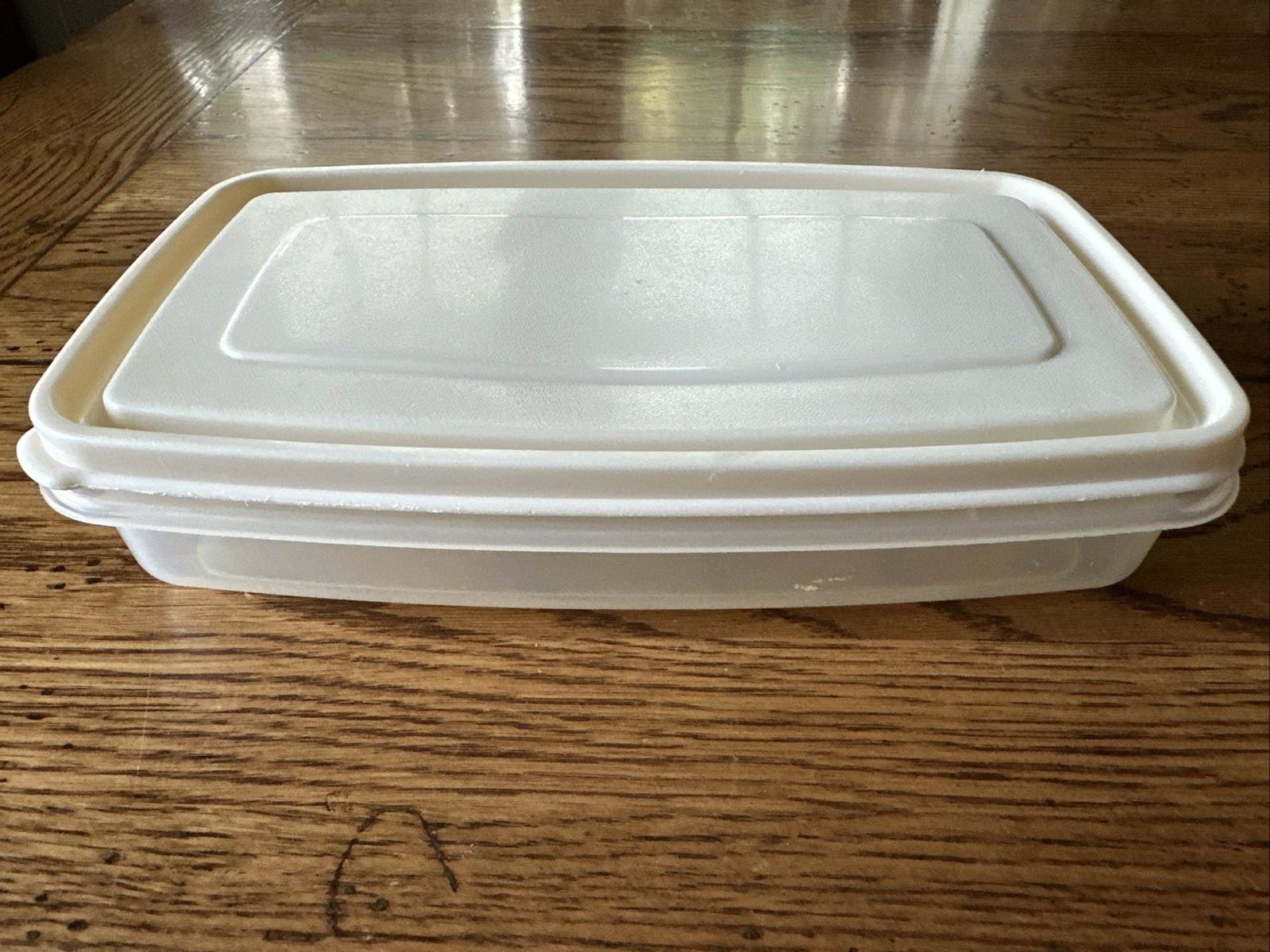 VTG Rubbermaid Servin Saver #5 Rectangle 4 Cups Container Sheer w/Almond Lid