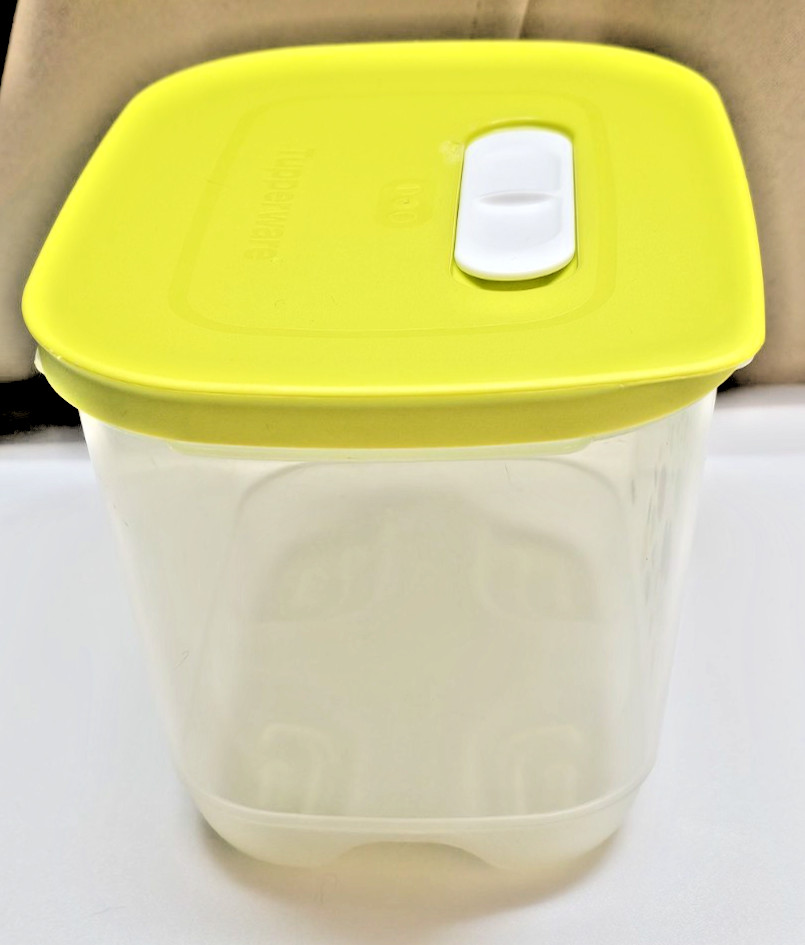 Tupperware 1.8L Rectangle Food Storage Bowl MPN 7286B-2 Air Vent Lid MPN 7287B-2