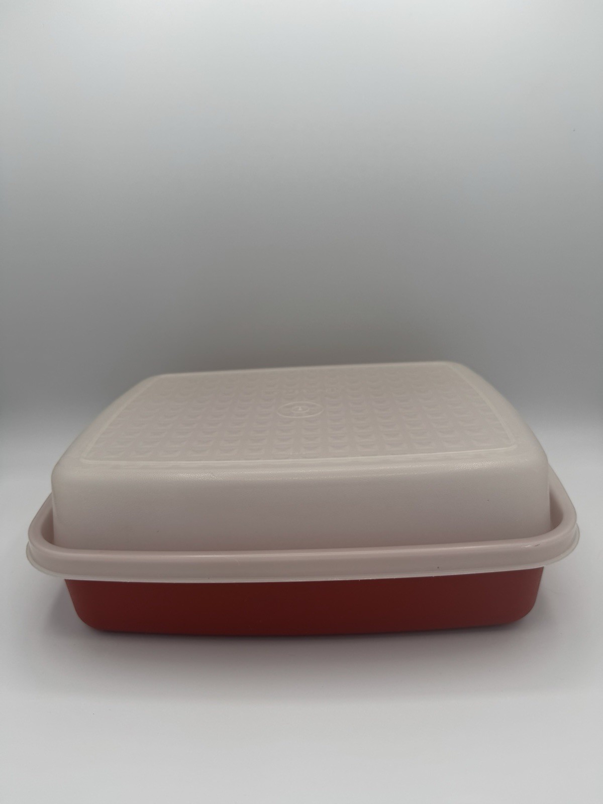 Tupper Ware 1518-2 Season Serve Marinade Container W/Lid Paprika