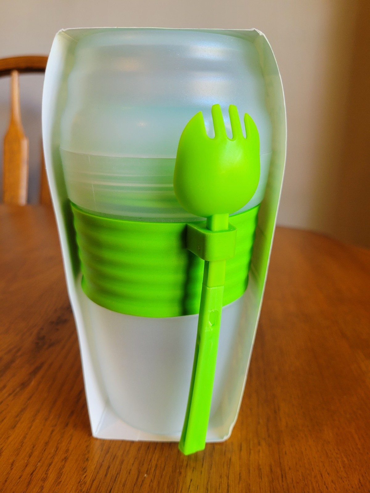 Portable On The Go Salad Container – Green Giant – BPA FREE / FDA APPROVED. NEW