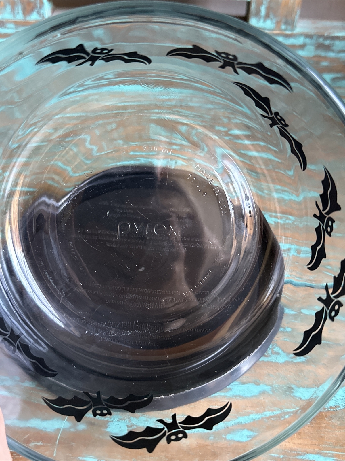 Pyrex Glass 1 Qt Storage Container With Black Bats 4 Cups Black Lid Halloween