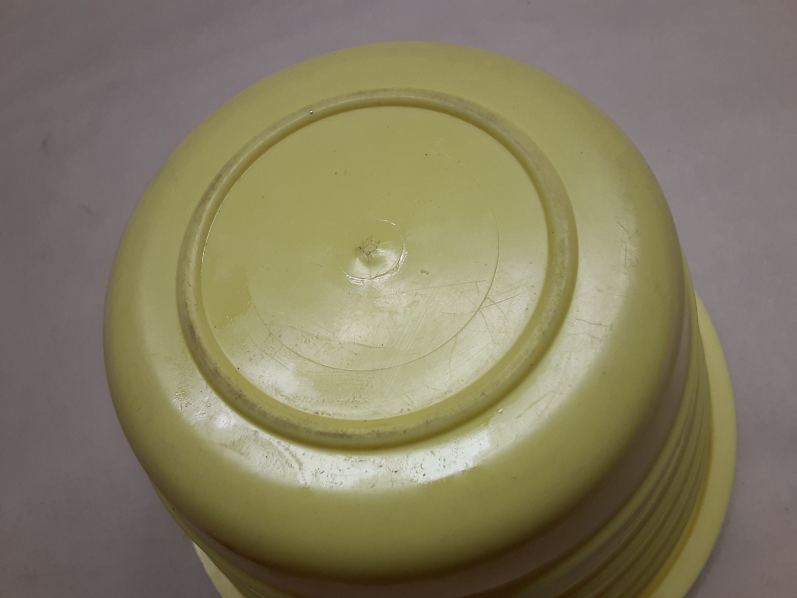 Vintage Stanley Flex plastic bowl with lid