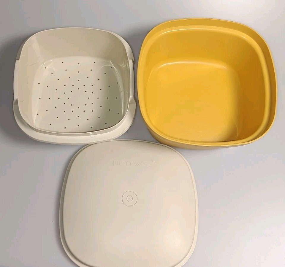 Vintage 3 Quart Tupperware Harvest Gold Steam & Store Steamer 888 Strainer w Lid