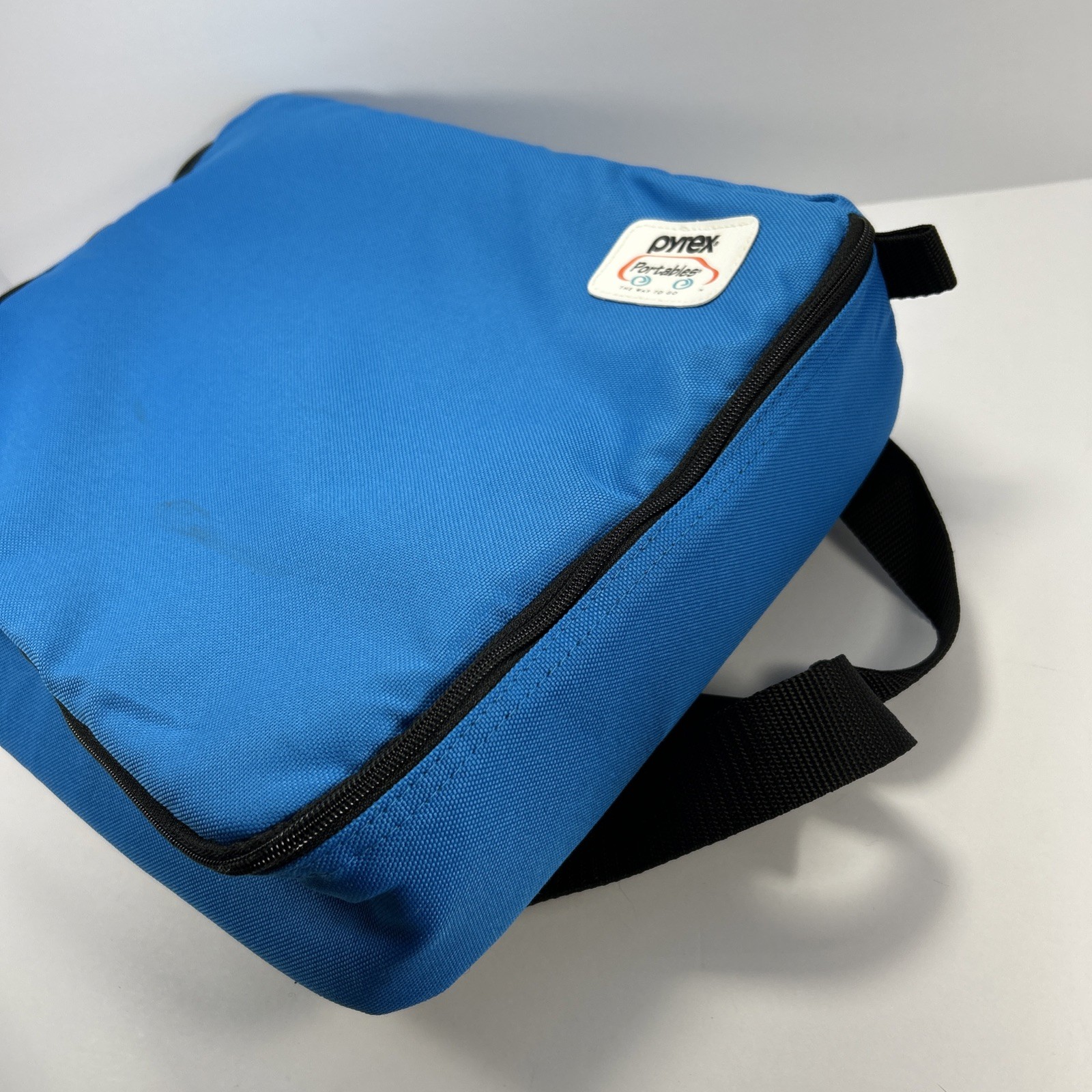Pyrex Portables The Way To Go Bag Blue Bag With Heating Pack For Casseroles