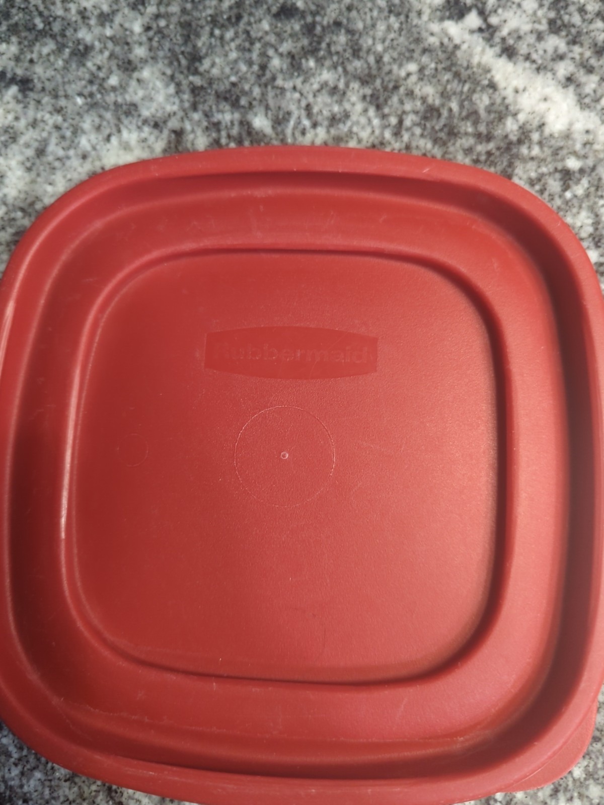 Rubbermaid Easy Find 7J64 Lid Red Square Replacement Food Container Lid 6.5″