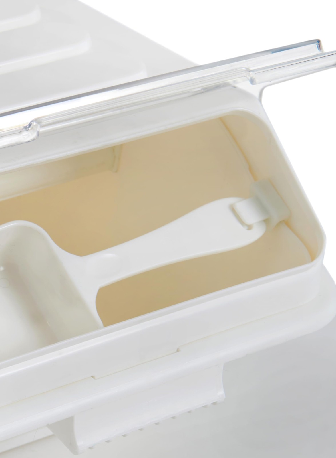 CenPro 29A-004 – Ingredient Bin – 2.6 Gallon/40 Cup Capacity – Holds Up To 18