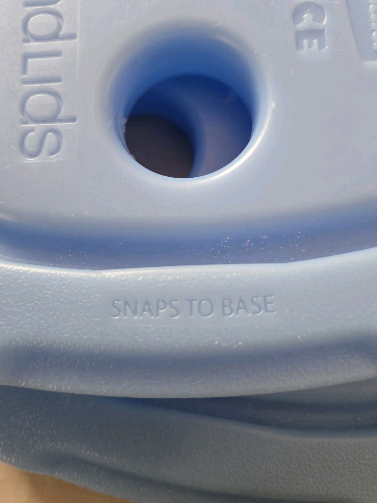 Rubbermaid Blue Ice Pack Easy Find Lids Compatible 1K43 Set Of 2