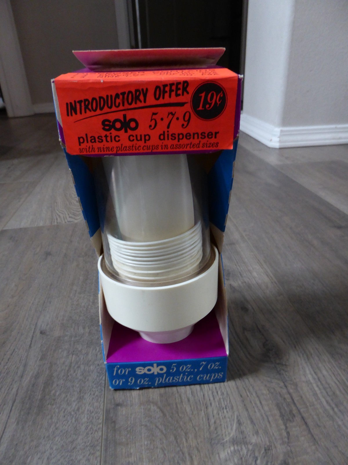 Vintage Solo Cup Dispenser 9 Cups Retro Introductory 3 Sizes NEW UN-USED