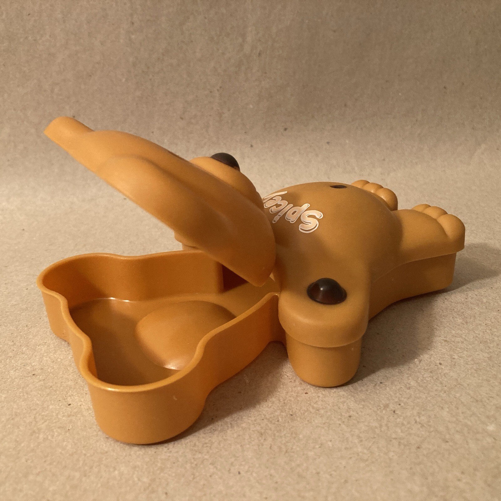 Teddy Grahams Flip Top Light Brown “Spicey” Snack Container Vintage 1999 USED F1