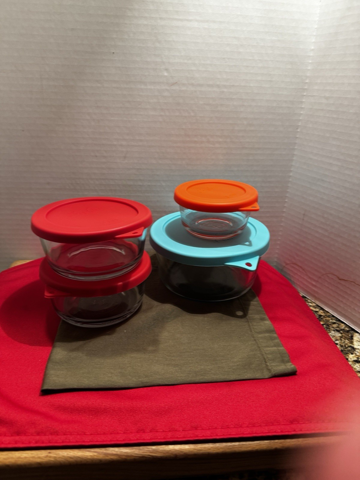 Anchor Hocking Glass Food Storage Bowls Set 4 New Silicone Lids 1-4 Cup