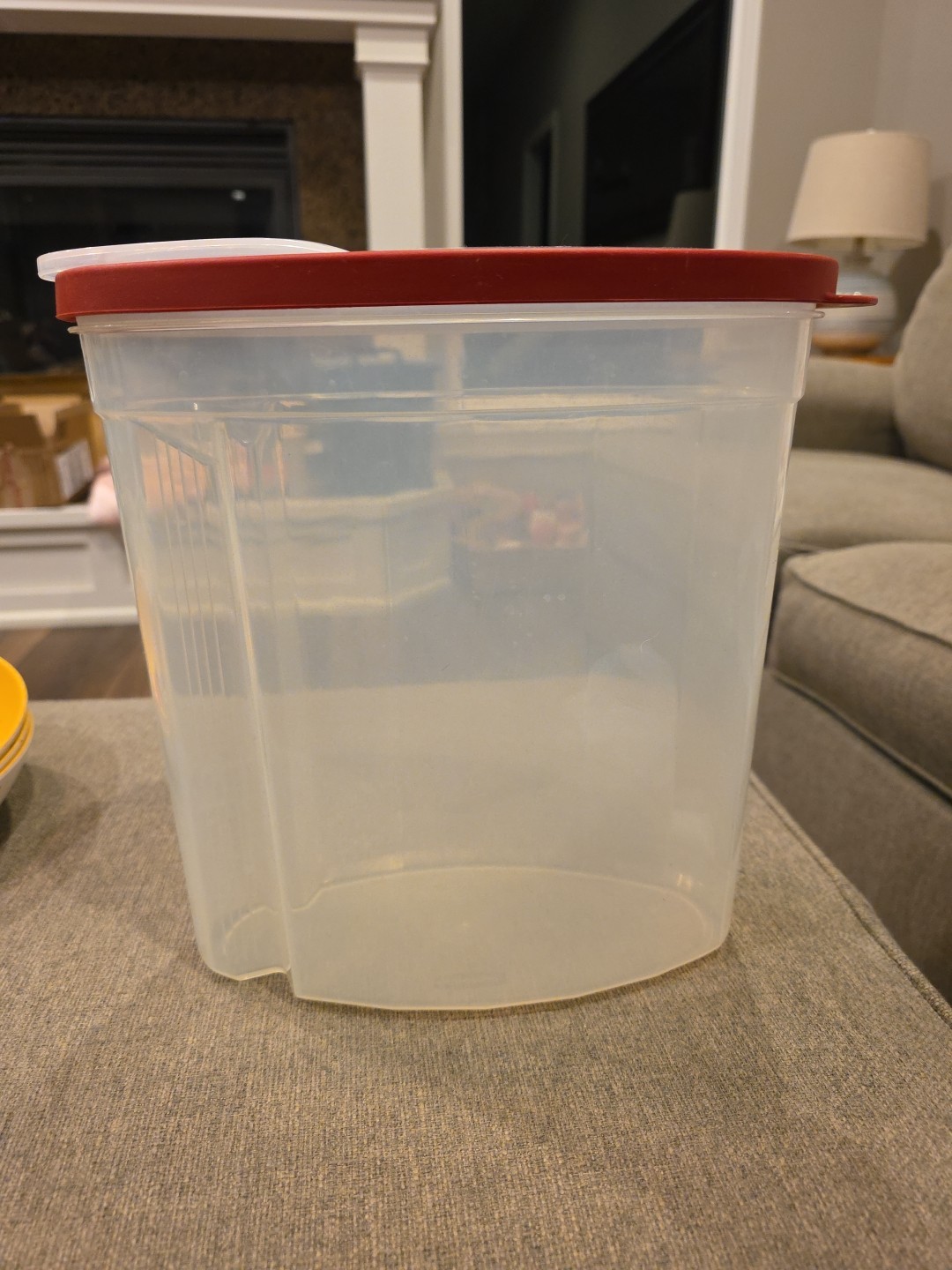 RUBBERMAID 1.5 Gallon Flex & Seal Cereal Food Storage Container #556 W/ Pour Lid