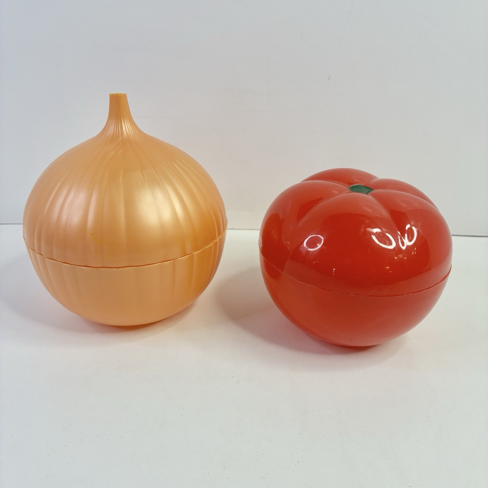 Hutzler Onion & Tomato Keeper Saver Storage Plastic 57 59 2009 2011