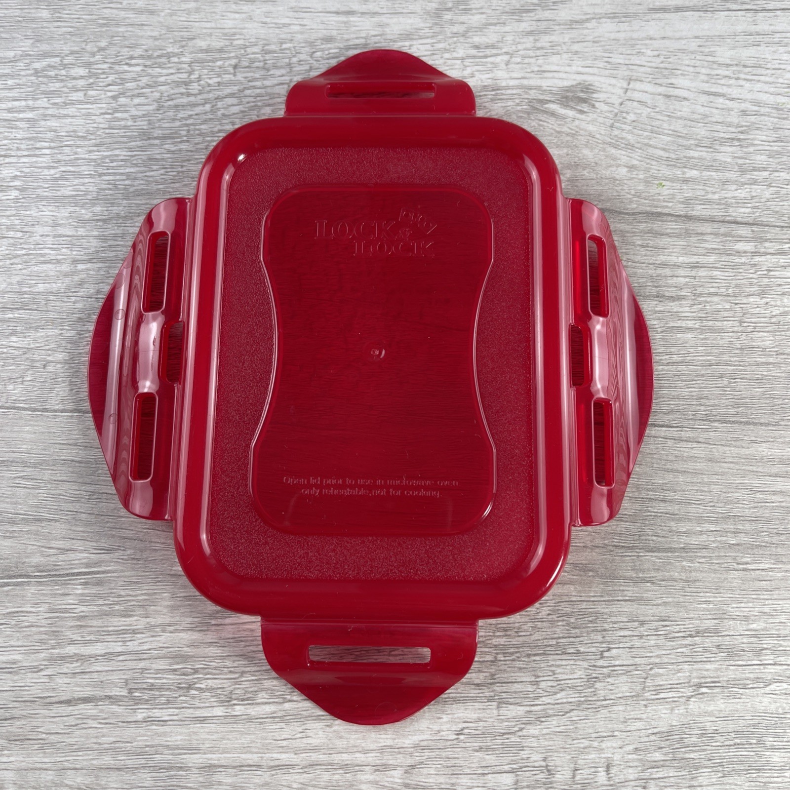 Lock N Lock Red Small Rectangle Replacement Lid 43-1 Measures 4 6/8″ x 3.5″