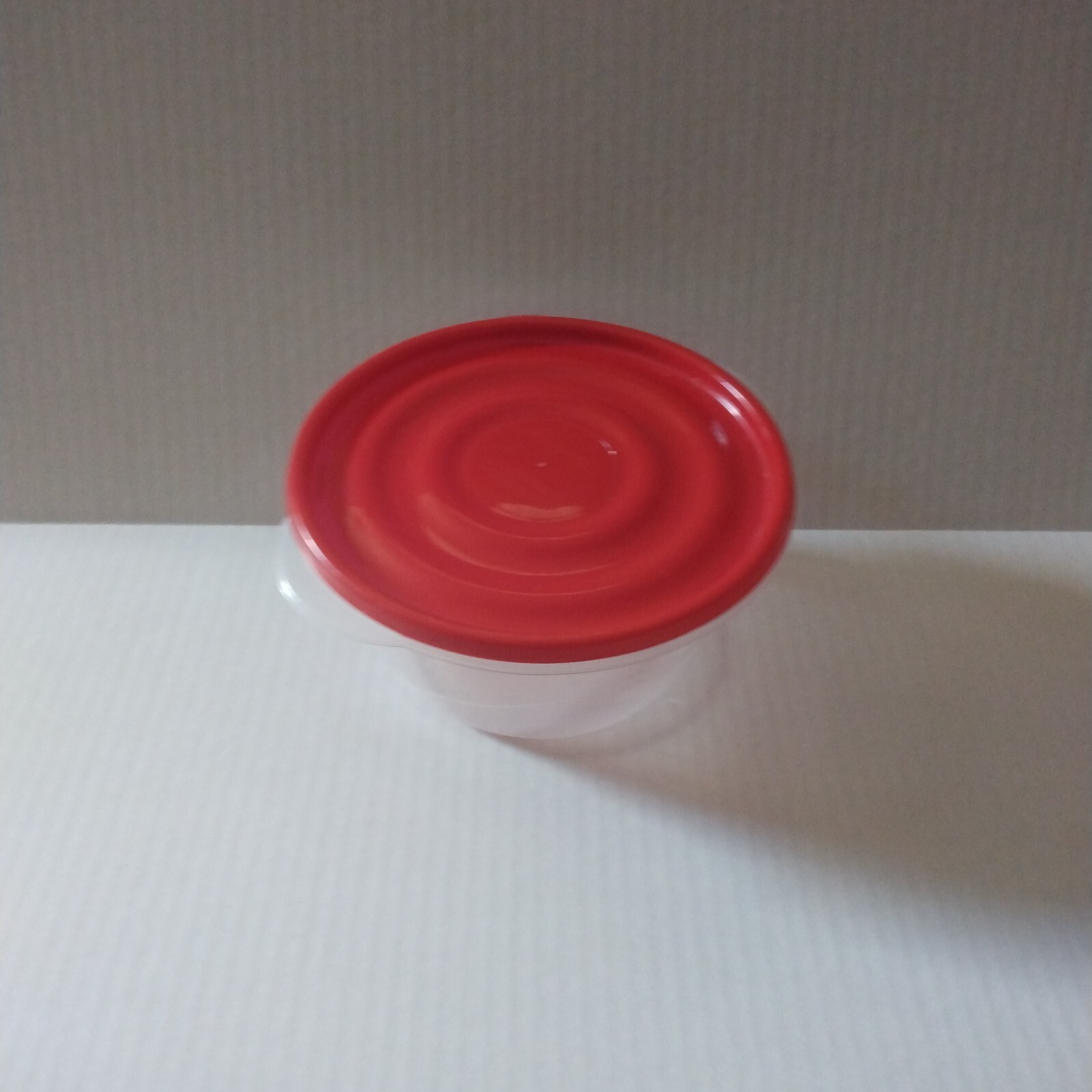Rubbermaid 2 Pc Sandwich Containers and 1 bowl
