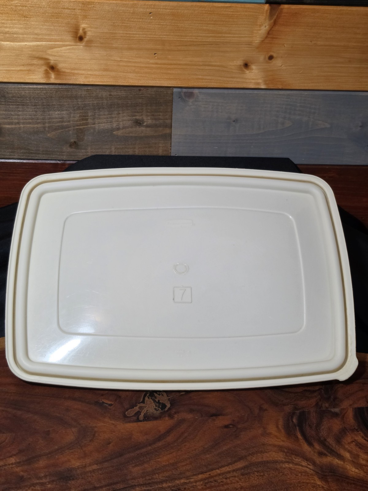 Vintage Rubbermaid Servin Saver #7 Rectangle 17 Cup Container Sheer w/Almond Lid