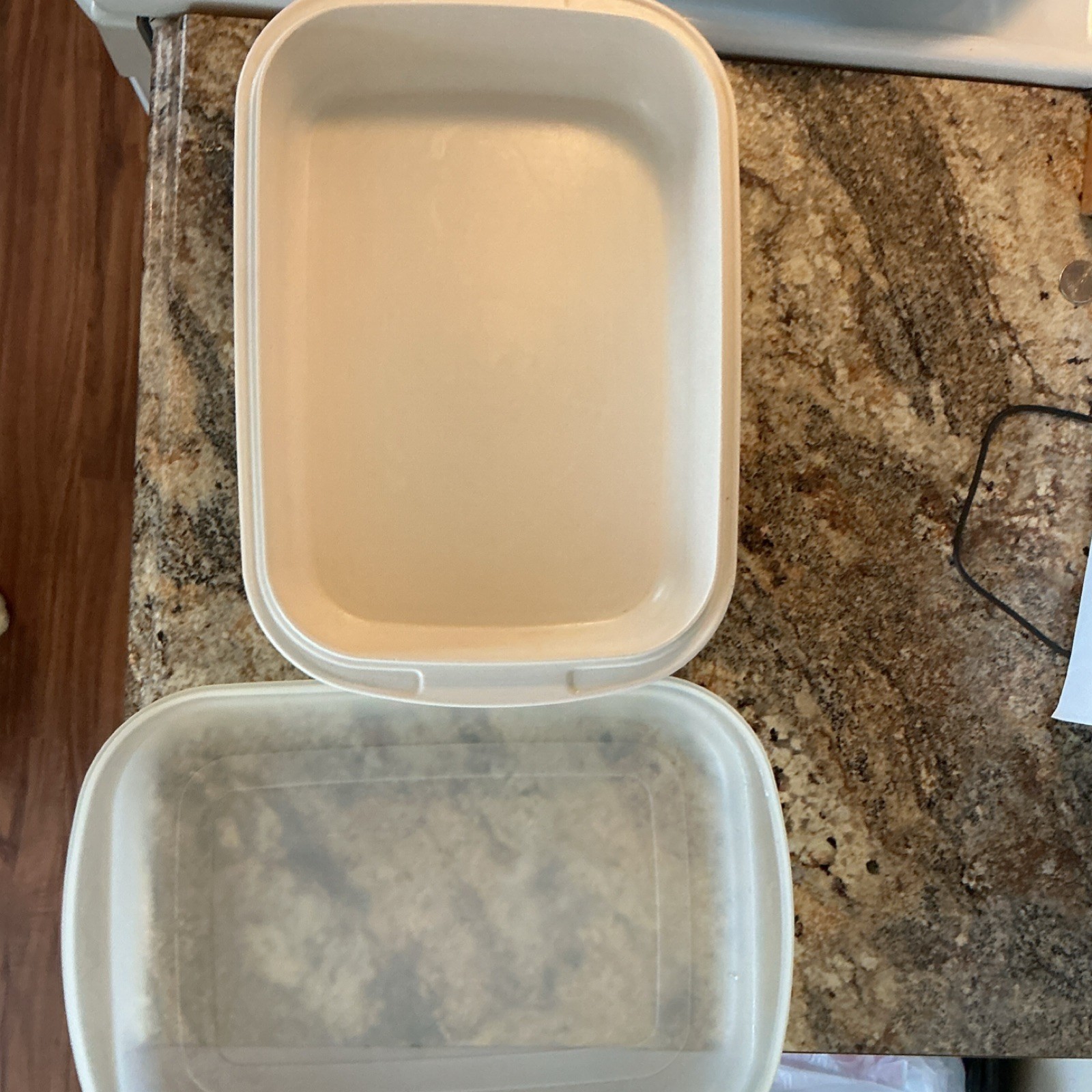 Tupperware Beige Rectangular Plastic Snap Lid Food Storage Container Set 2, 3.5L