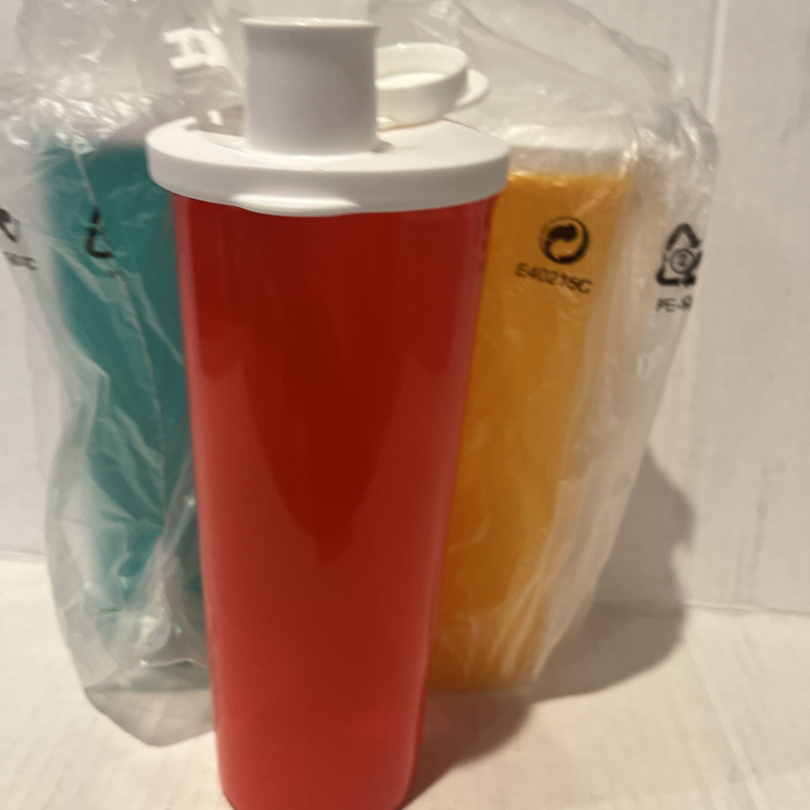 Tupperware Tumbler Lot 3x Cup 16 Ounce 470 ml Red Teal Yellow White Seal New