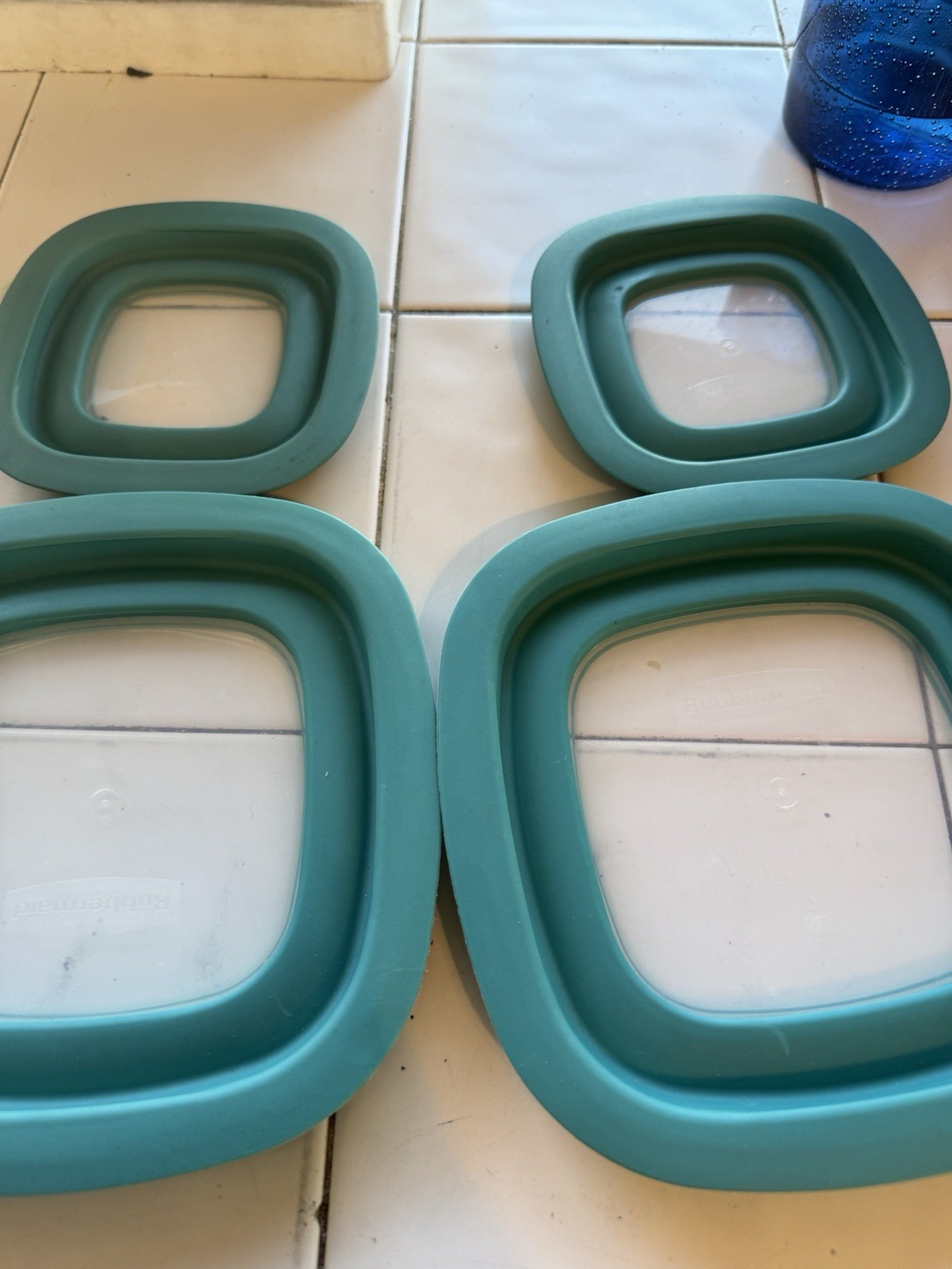 4Rubbermaid Premier LiDS Only, 2 ) 10M1M2 & 2)10M3m4 Teal Blue Rubber
